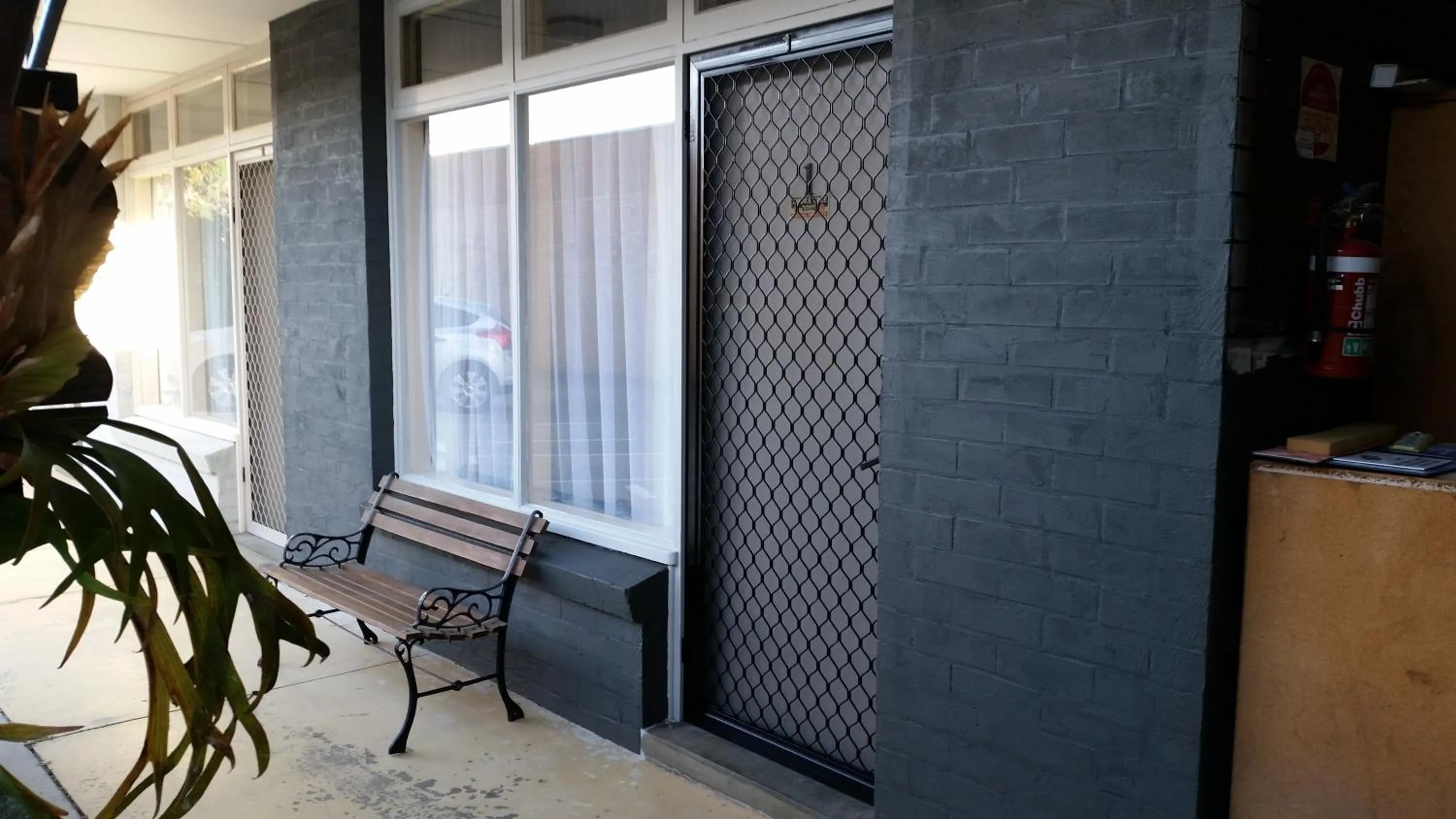 Facade/entrance in Belmore Motor Inn