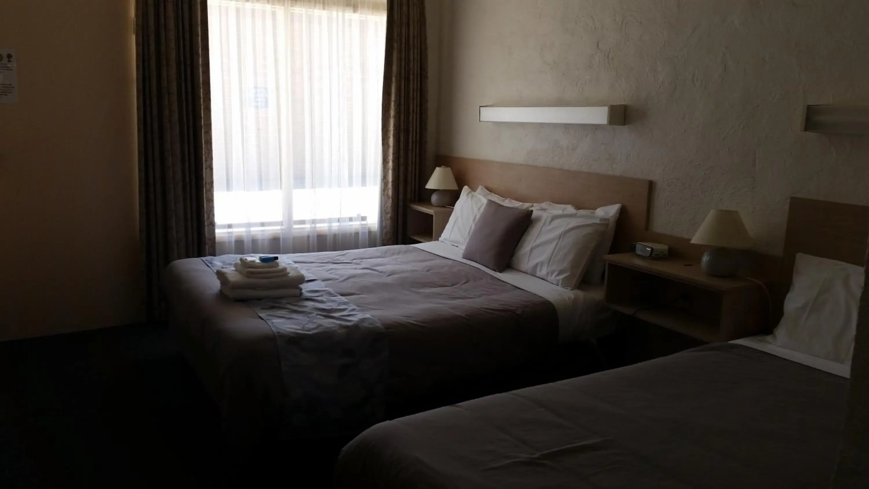 Double or Twin Room - Disability Access in Belmore Motor Inn Double or Twin Room - Disability Access in Belmore Motor Inn