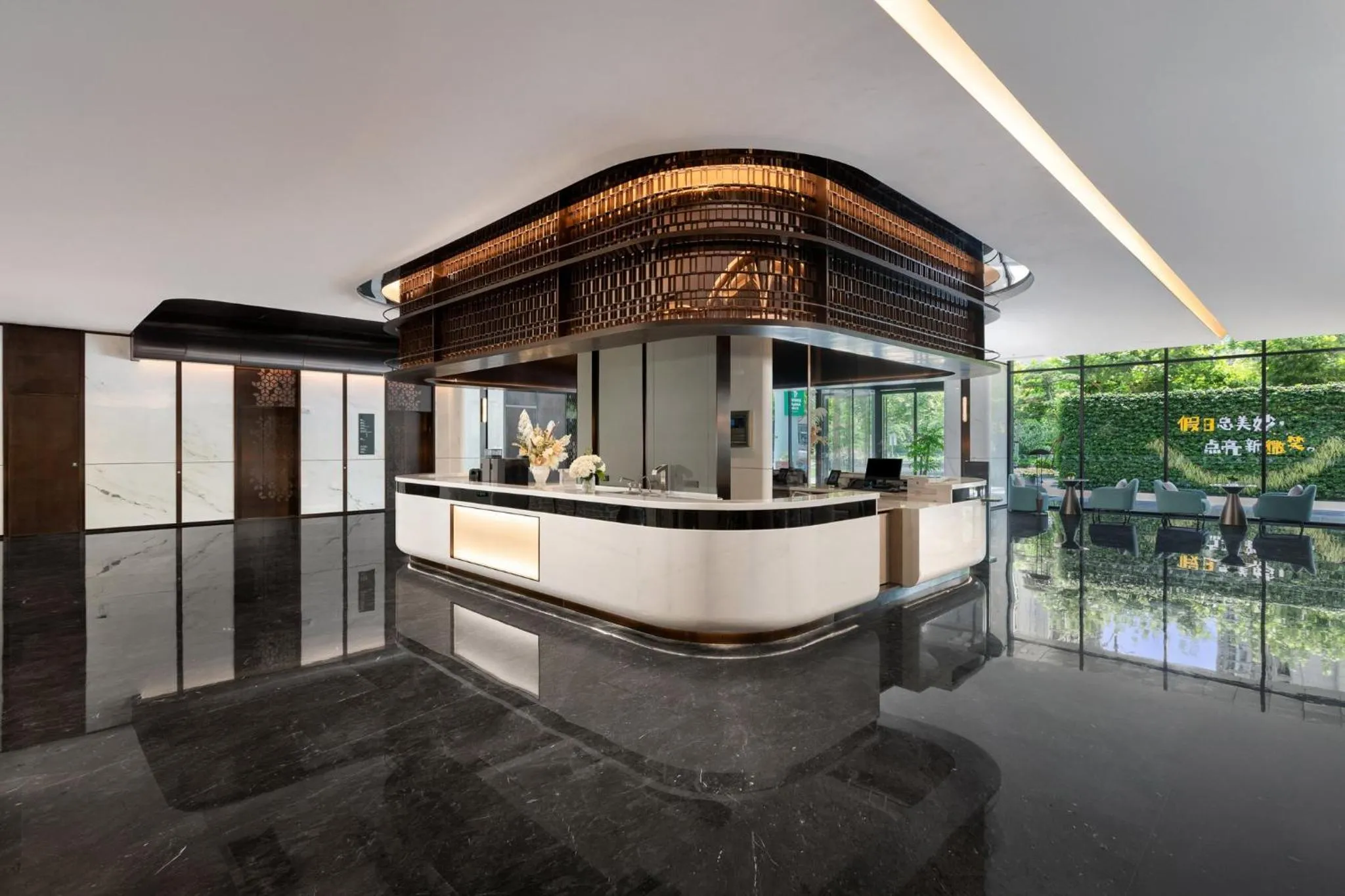 Restaurant/places to eat in Holiday Inn & Suites Shanghai Changfeng by IHG