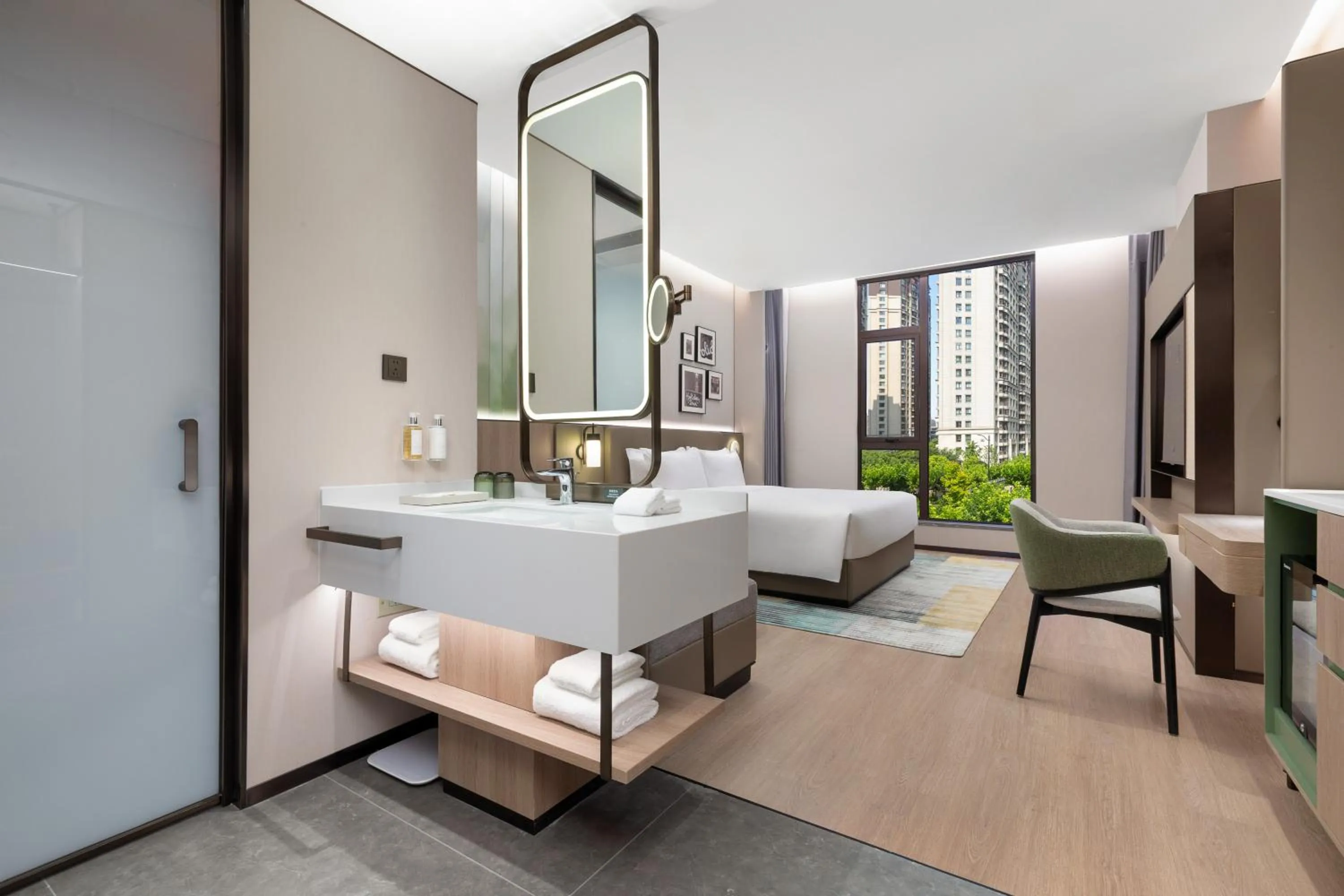 Bed in Holiday Inn & Suites Shanghai Changfeng by IHG