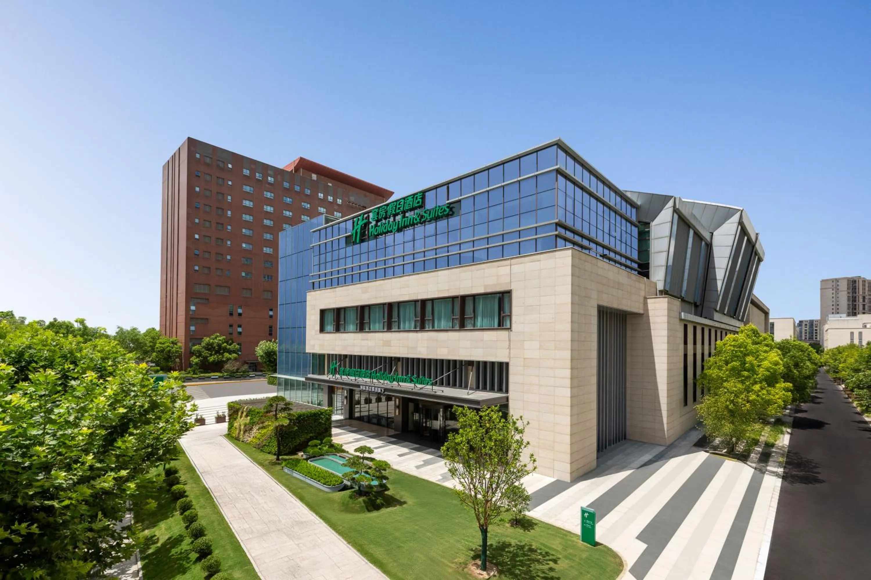 Property building in Holiday Inn & Suites Shanghai Changfeng by IHG