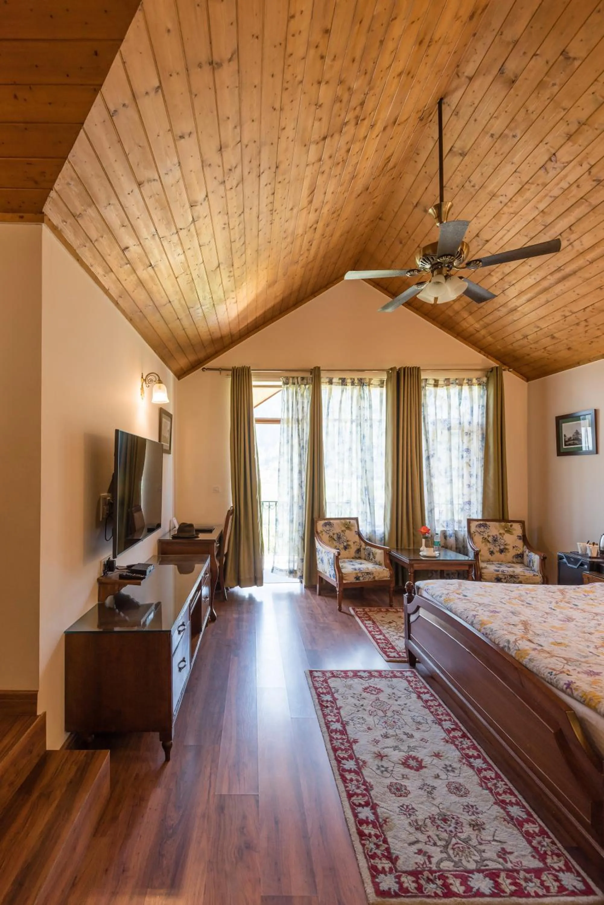 Photo of the whole room, Bed in The Anantmaya Resort