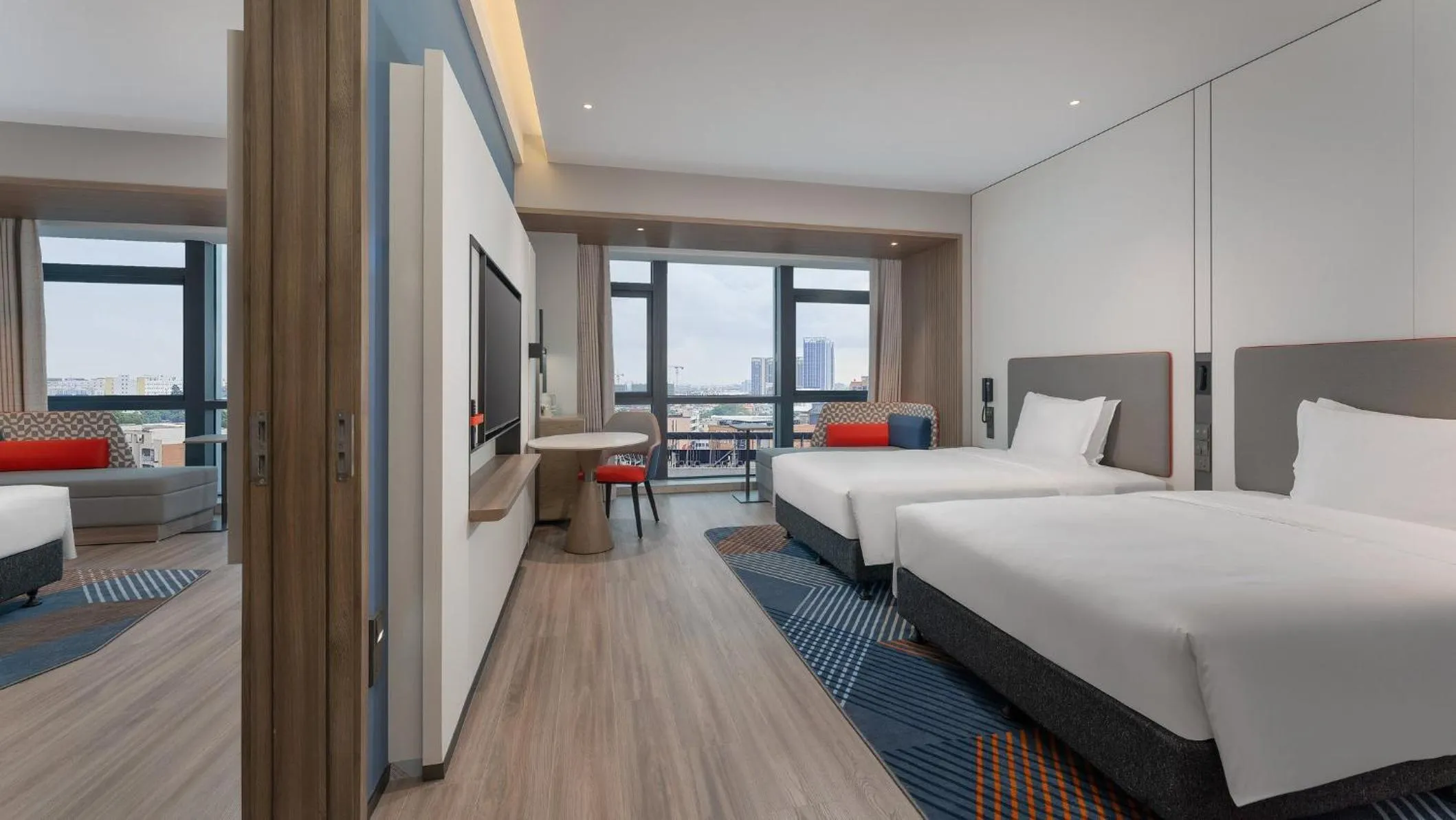Photo of the whole room, Bed in Holiday Inn Express Foshan Sanshui by IHG