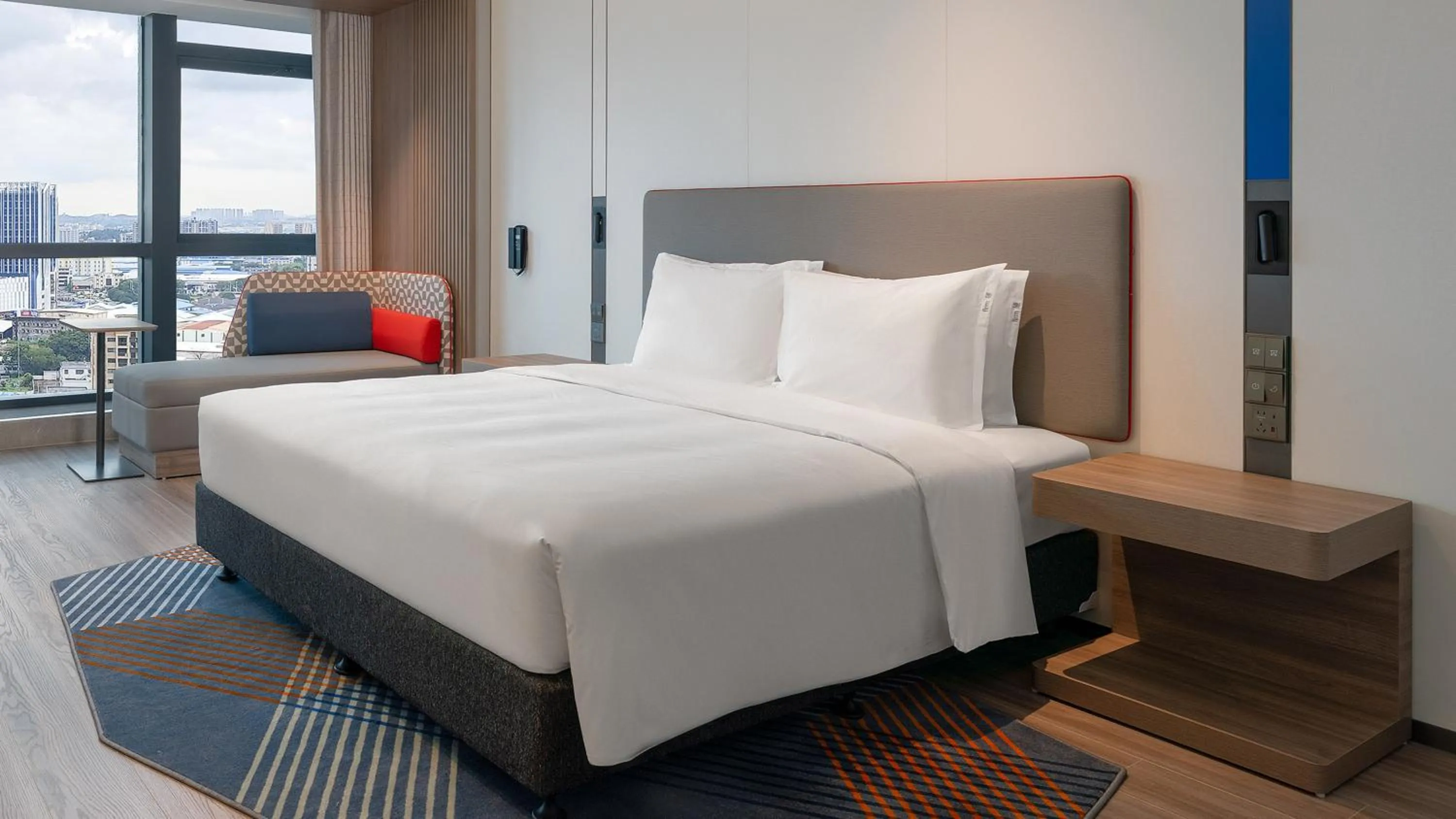 Bed in Holiday Inn Express Foshan Sanshui by IHG
