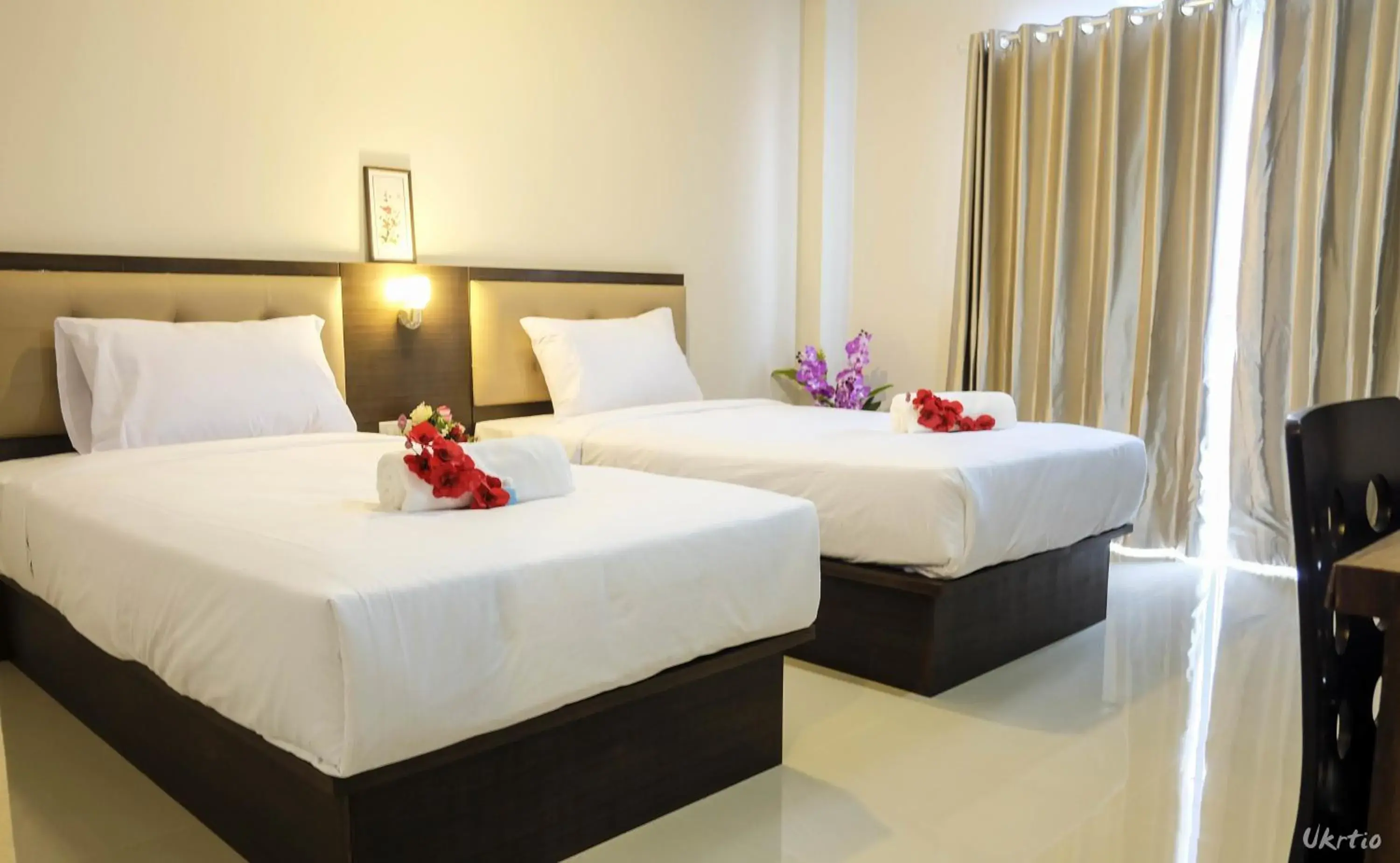 Budget Twin Room in The Room Mahidol Chiangmai Budget Twin Room in The Room Mahidol Chiangmai