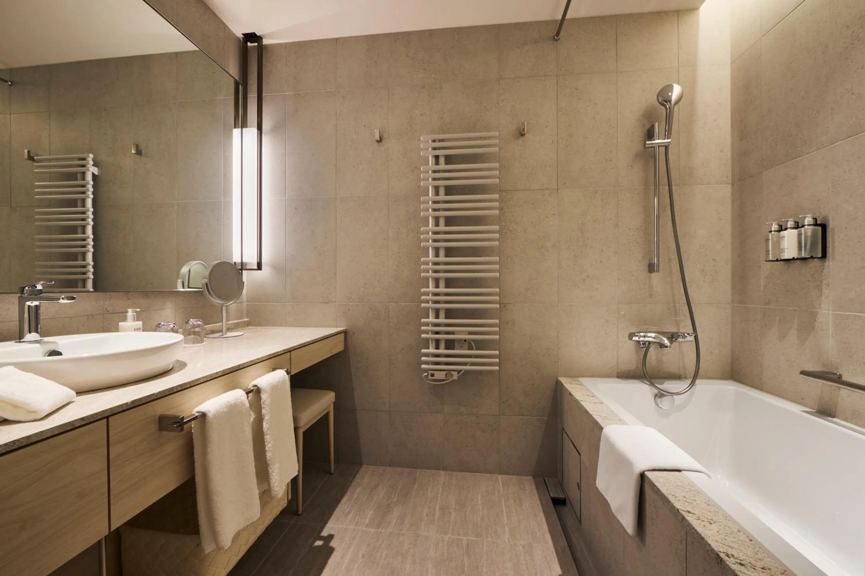 Premium Room, Mt. Yotei View, King in Chalet Ivy Weiss, Niseko