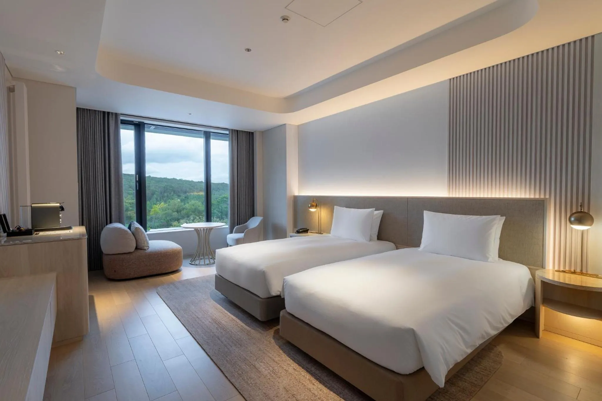 Superior Room, Weiss Mountain View, Twin in Chalet Ivy Weiss, Niseko