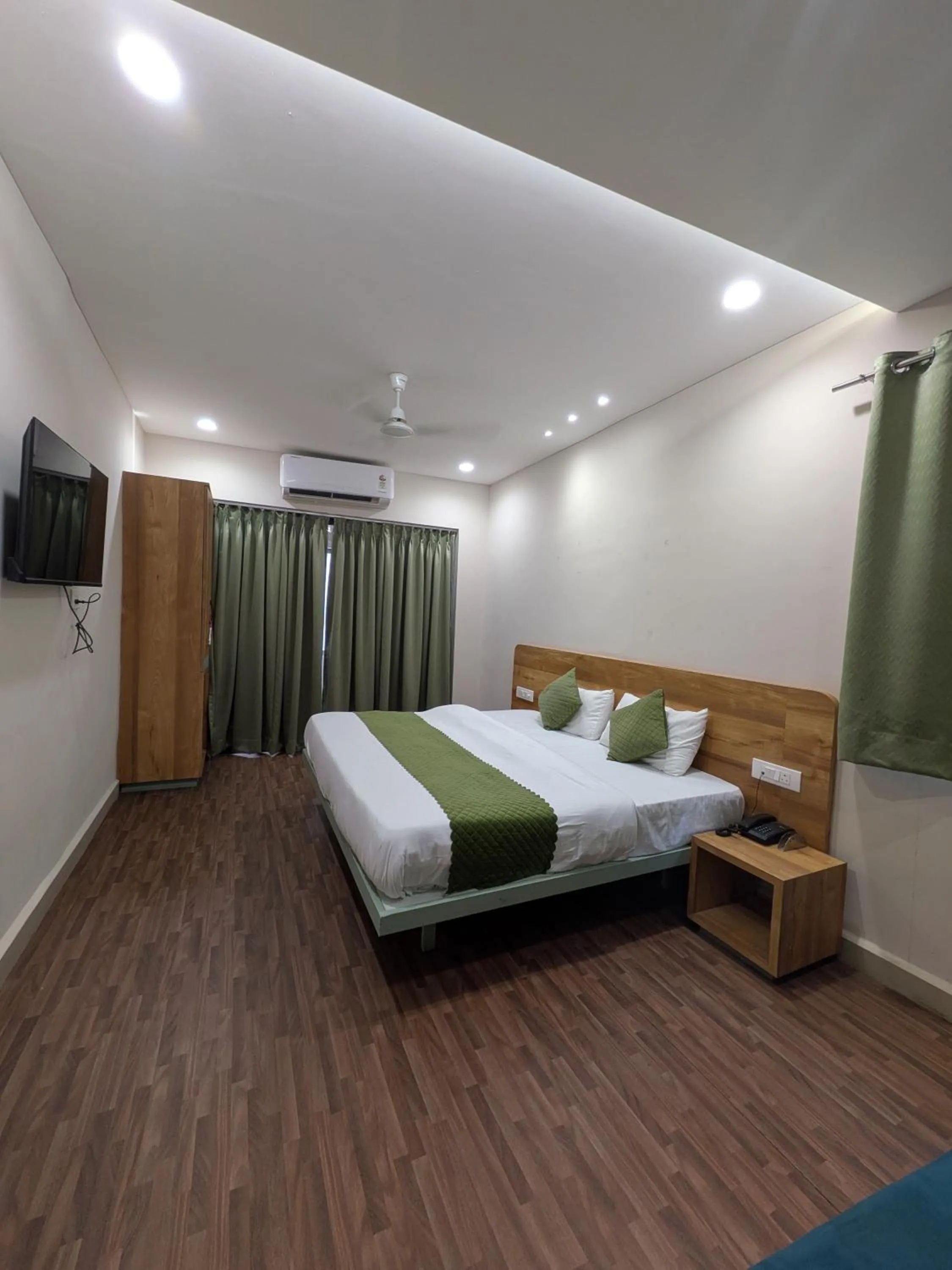 Photo of the whole room in Hotel Petal Inn