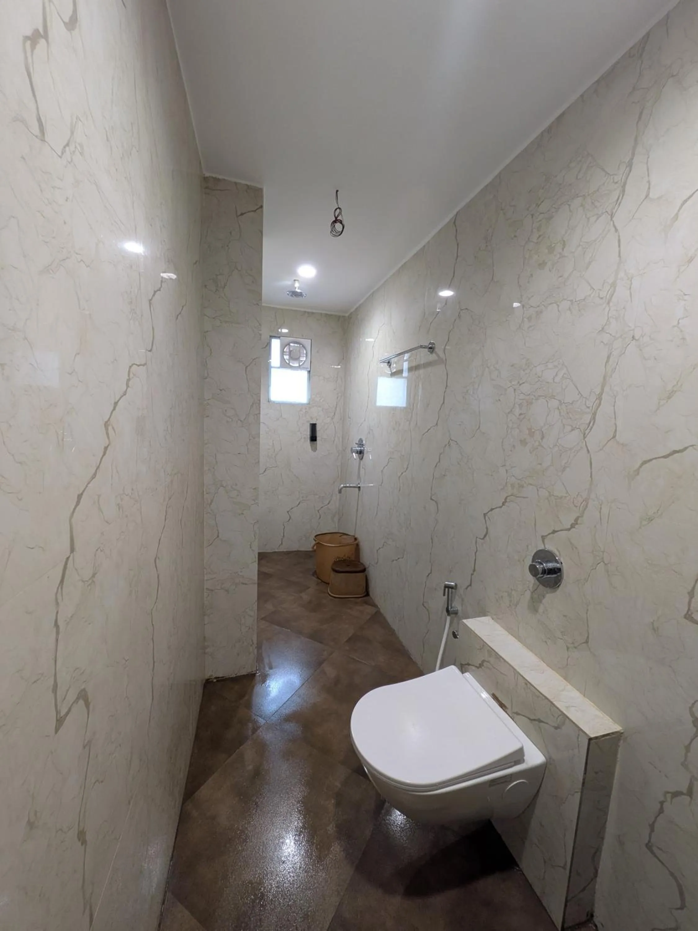 Shower in Hotel Petal Inn