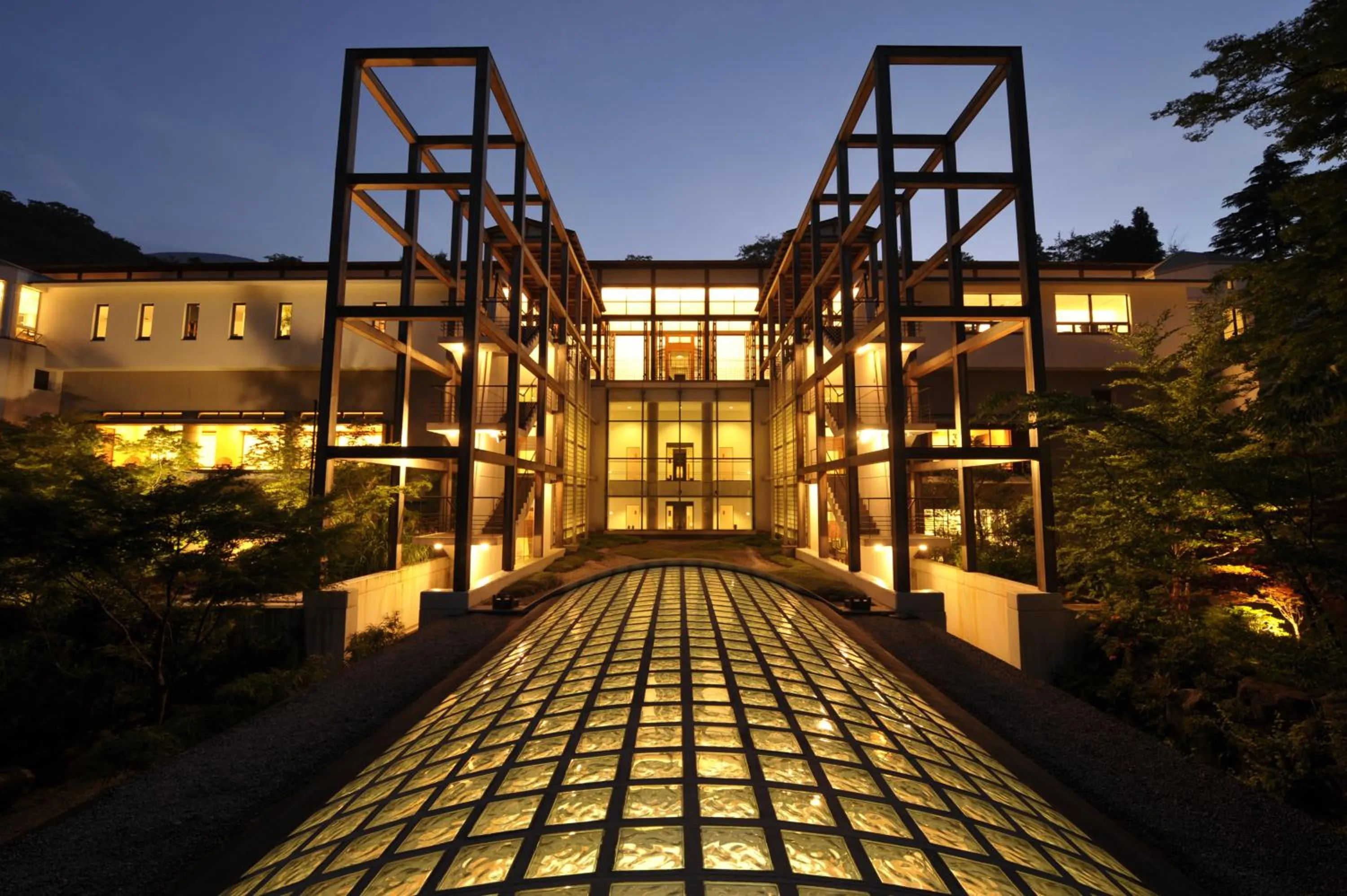 Property building in Gora Kadan