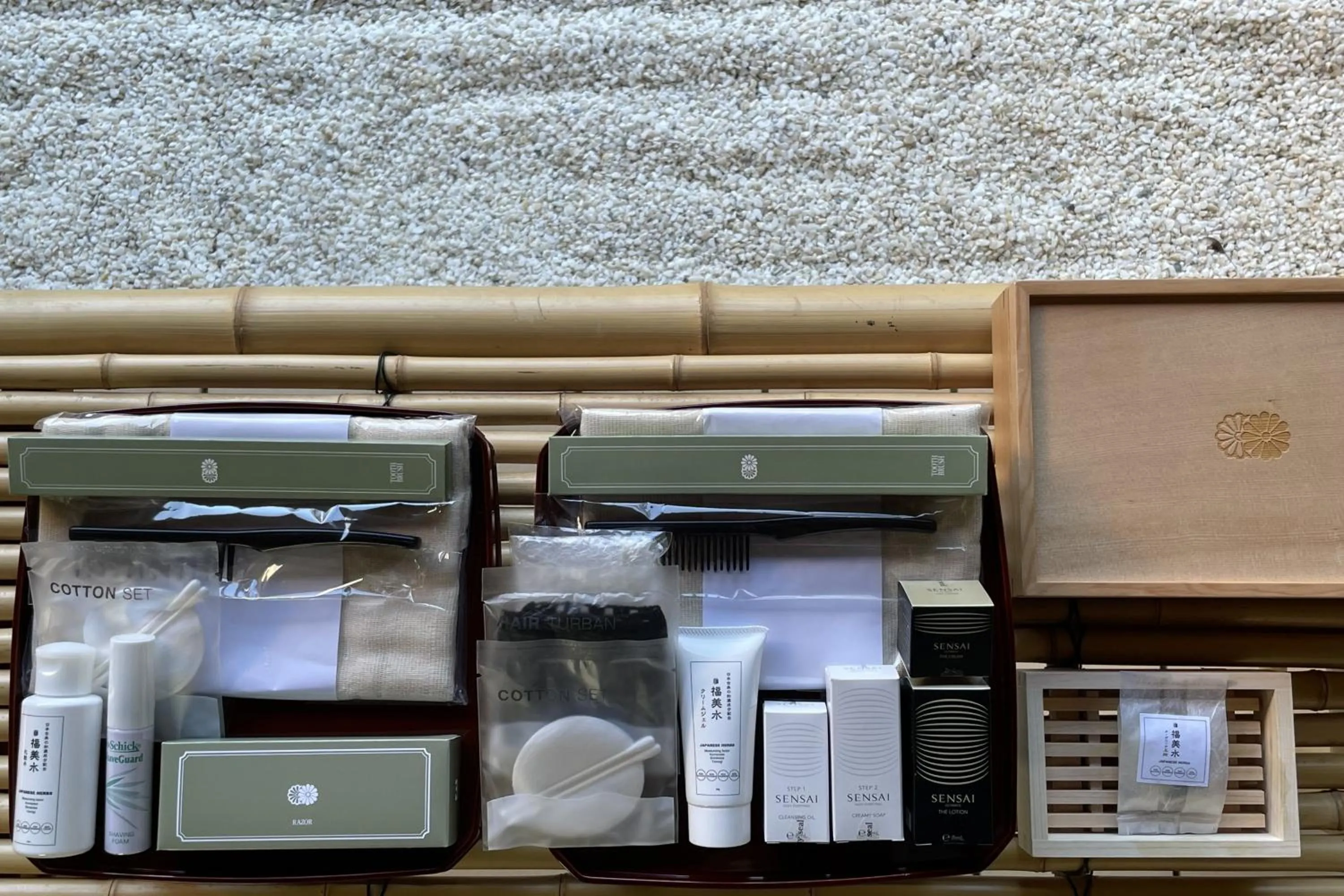 Photo of the whole room in Gora Kadan