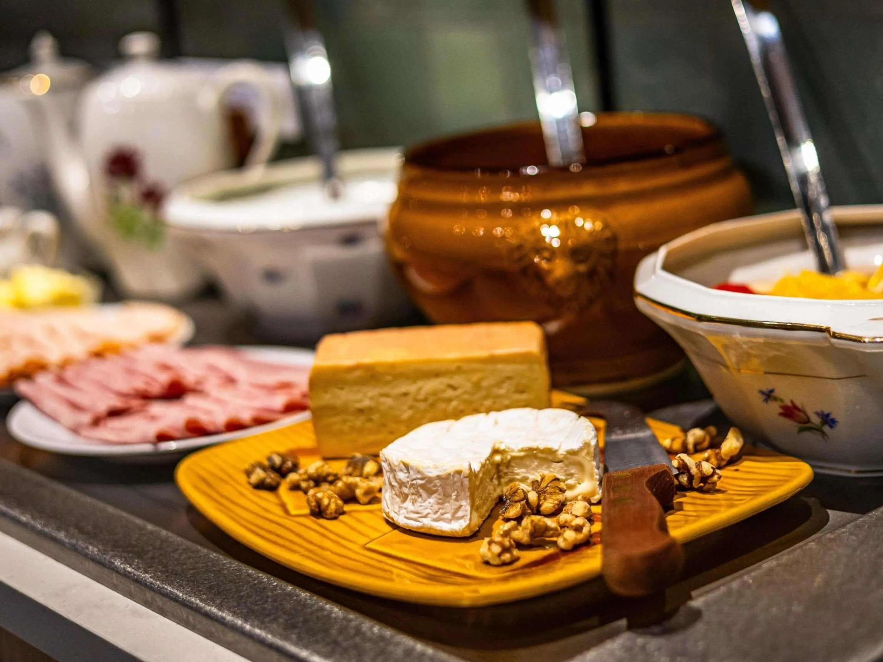 Breakfast in greet Hotel Reims Tinqueux