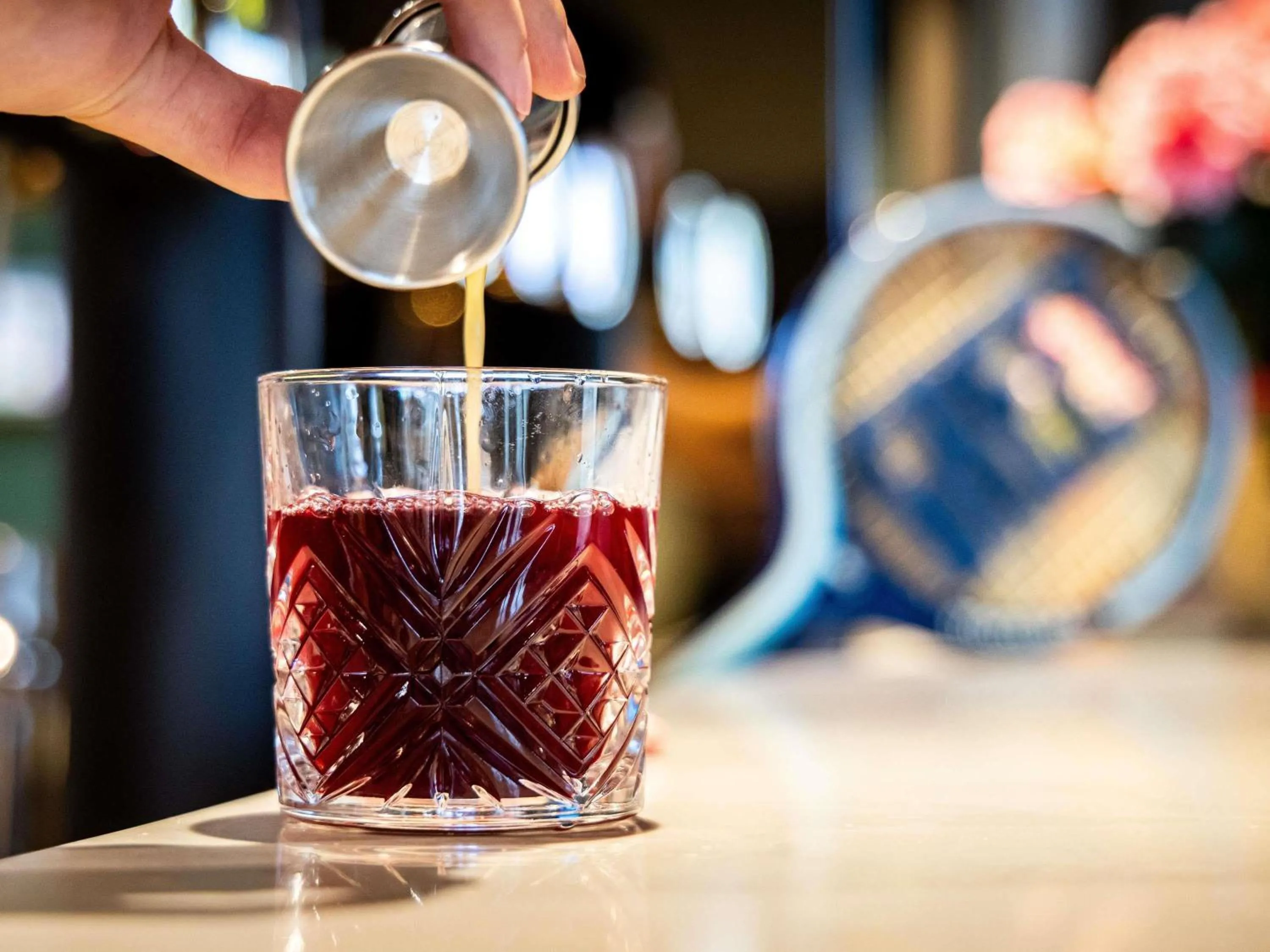 Lounge or bar in greet Hotel Reims Tinqueux