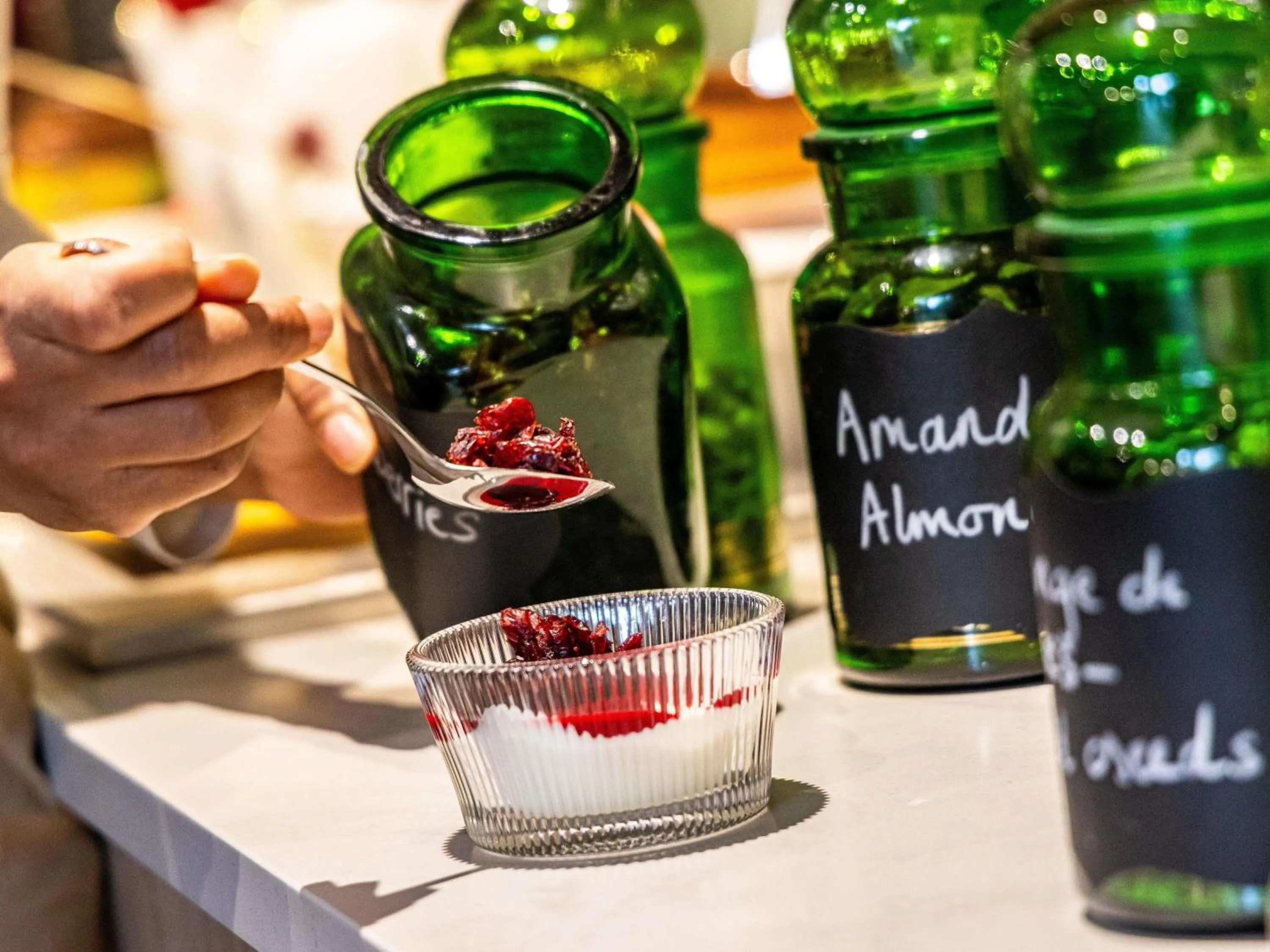 Breakfast in greet Hotel Reims Tinqueux