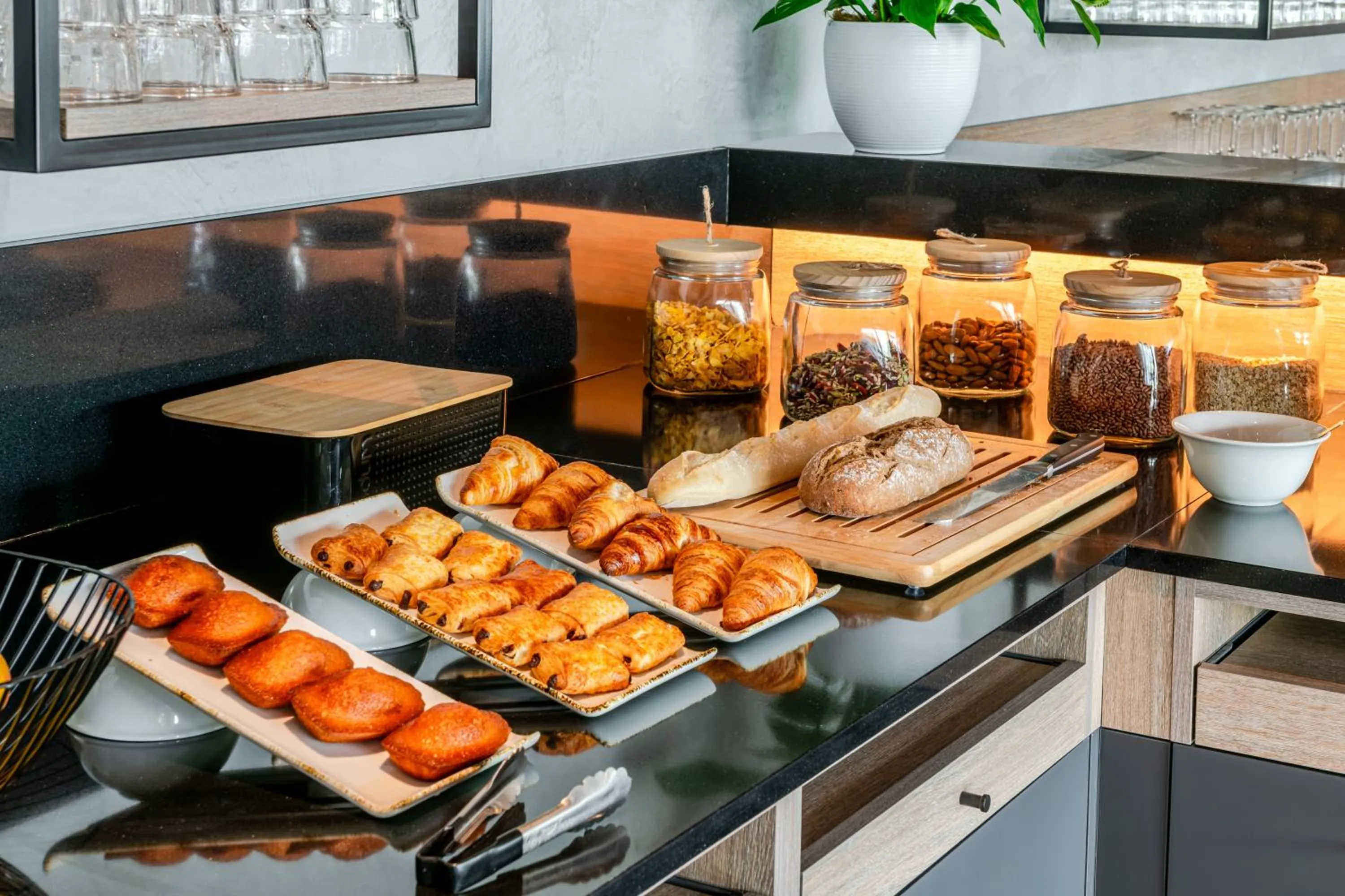 Breakfast in ibis Bordeaux Nord Carbon Blanc