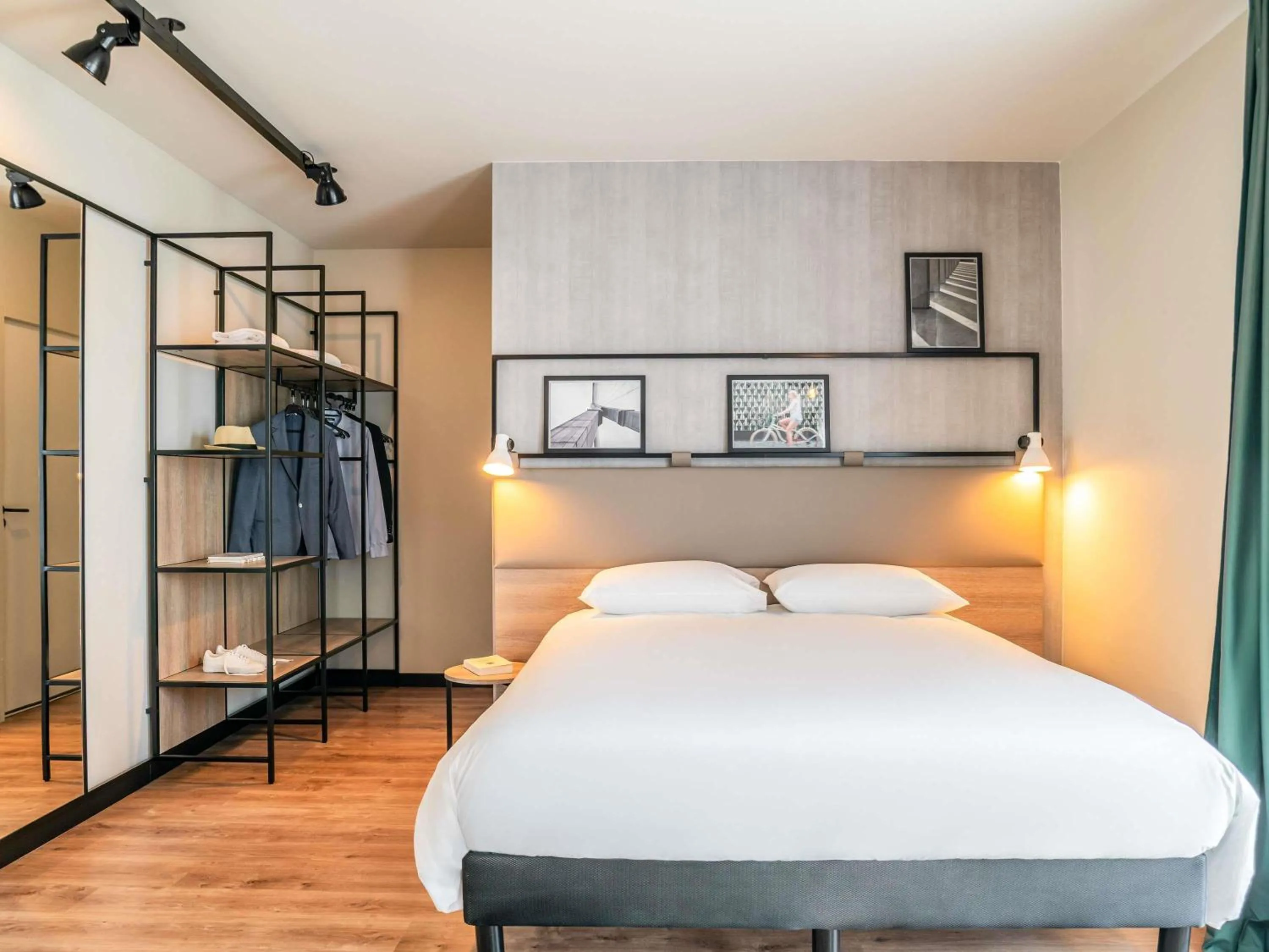 Bedroom, Bed in ibis Bordeaux Nord Carbon Blanc