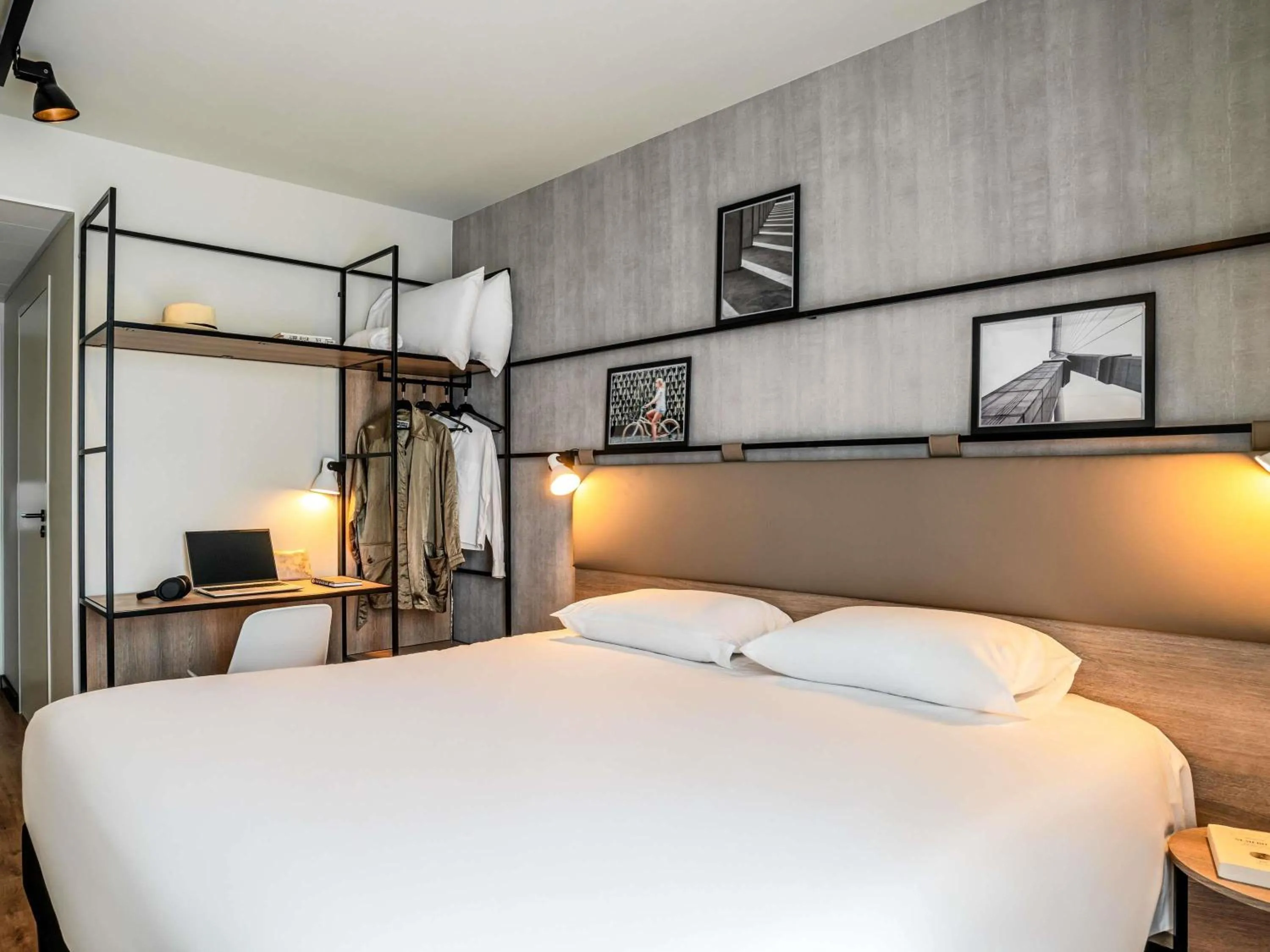 Property building, Bed in ibis Bordeaux Nord Carbon Blanc