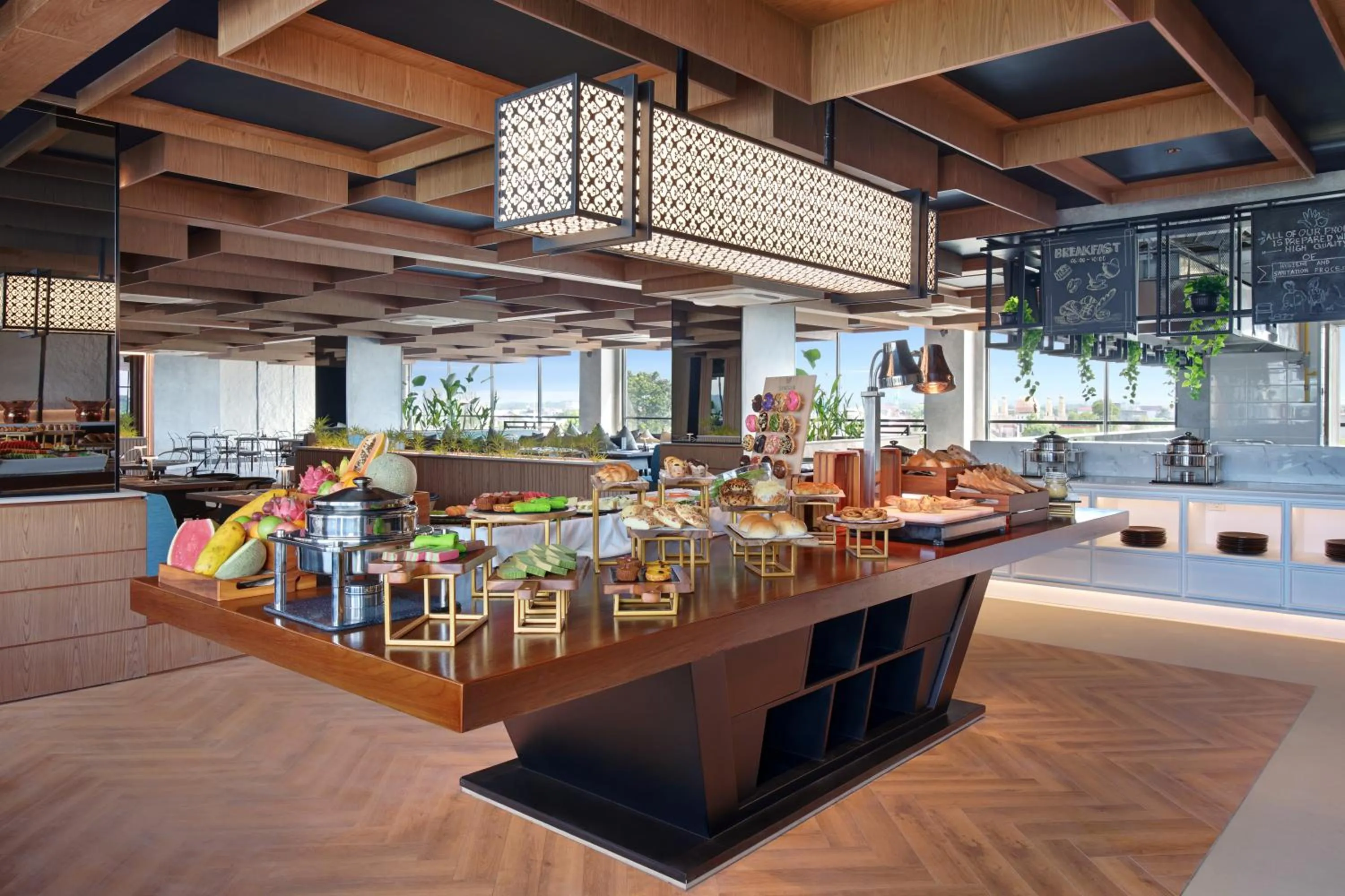 Restaurant/places to eat in Mercure Berau