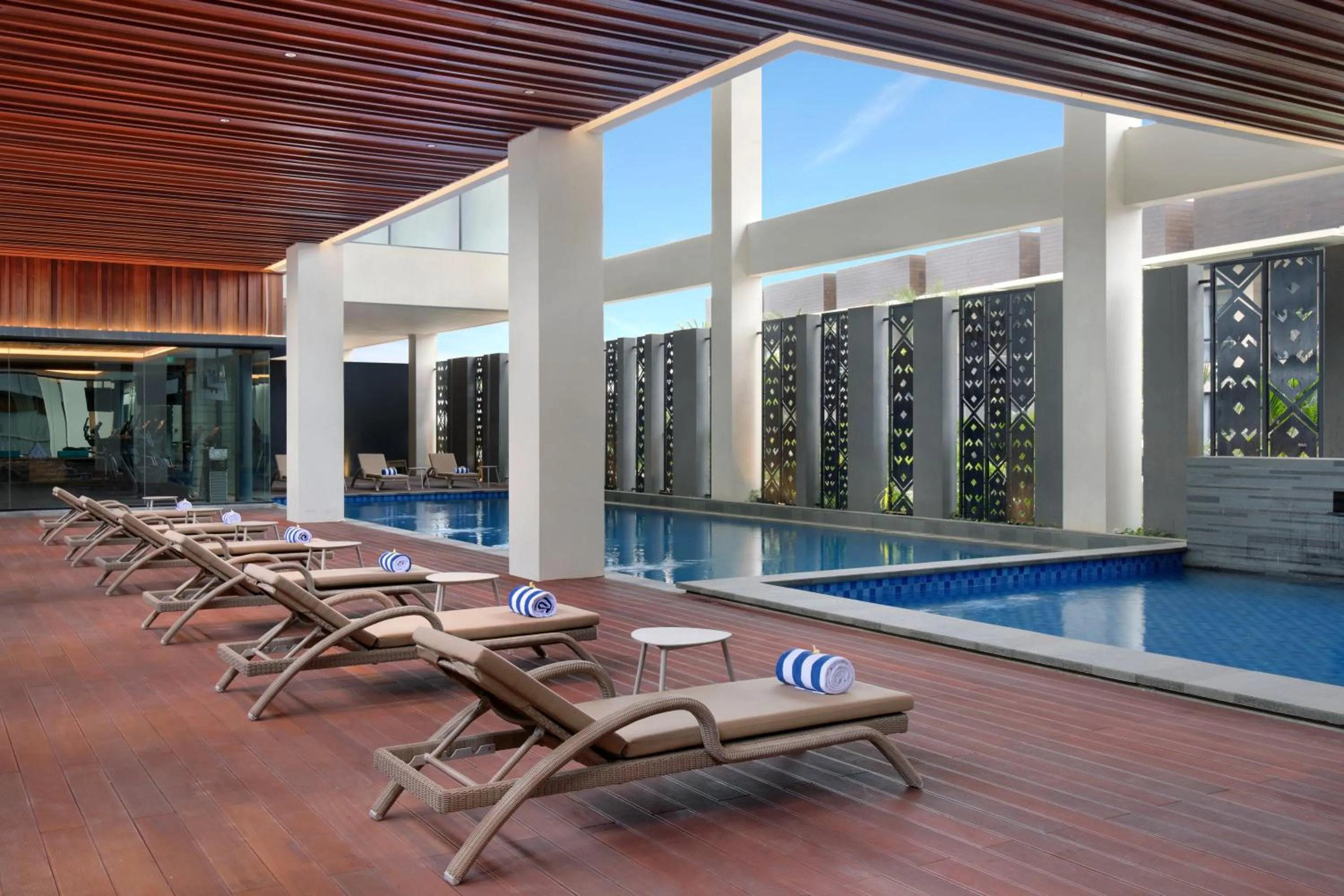 Swimming pool in Mercure Berau