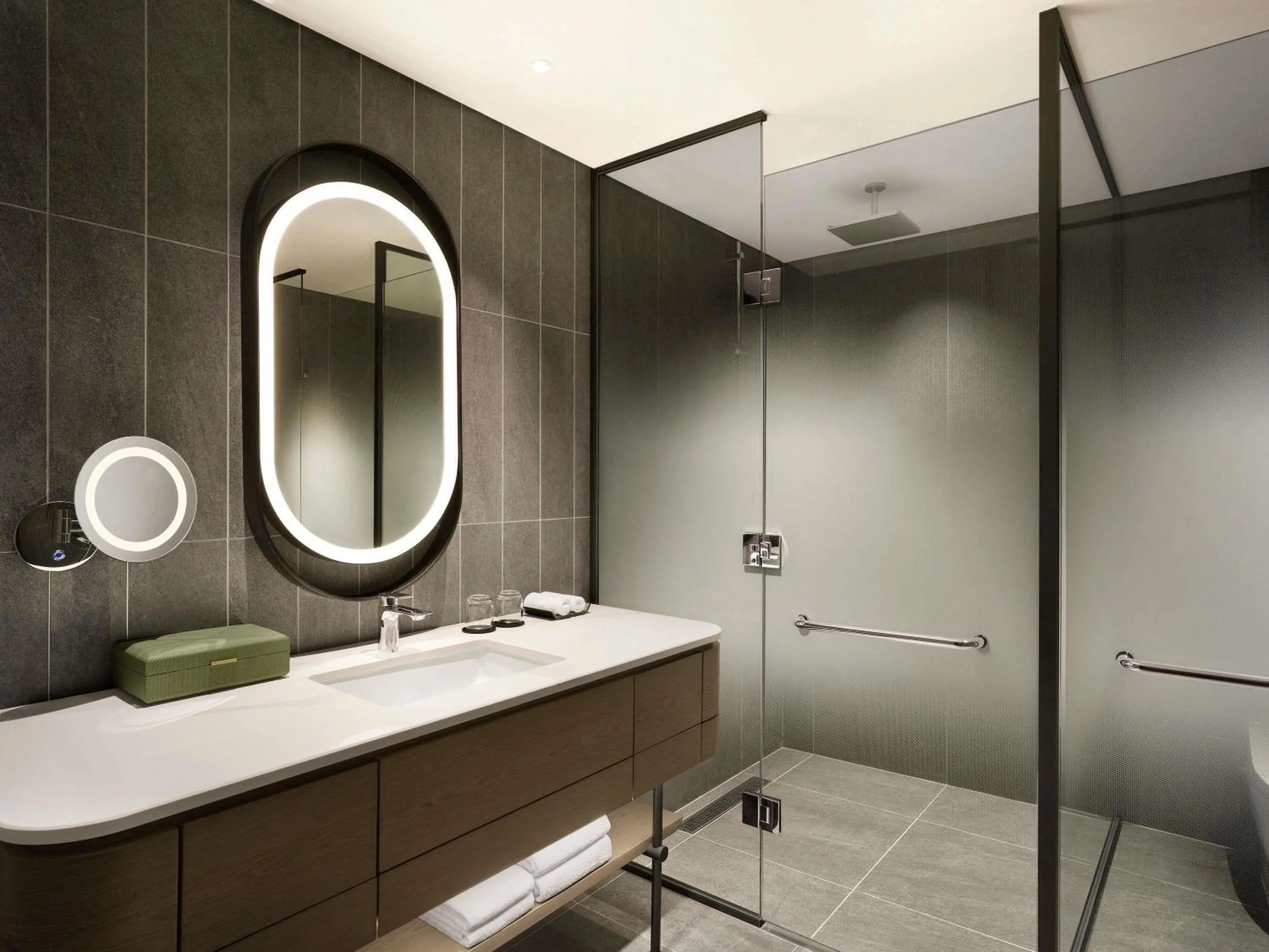 Bedroom in Pullman Ambassador Seoul Eastpole