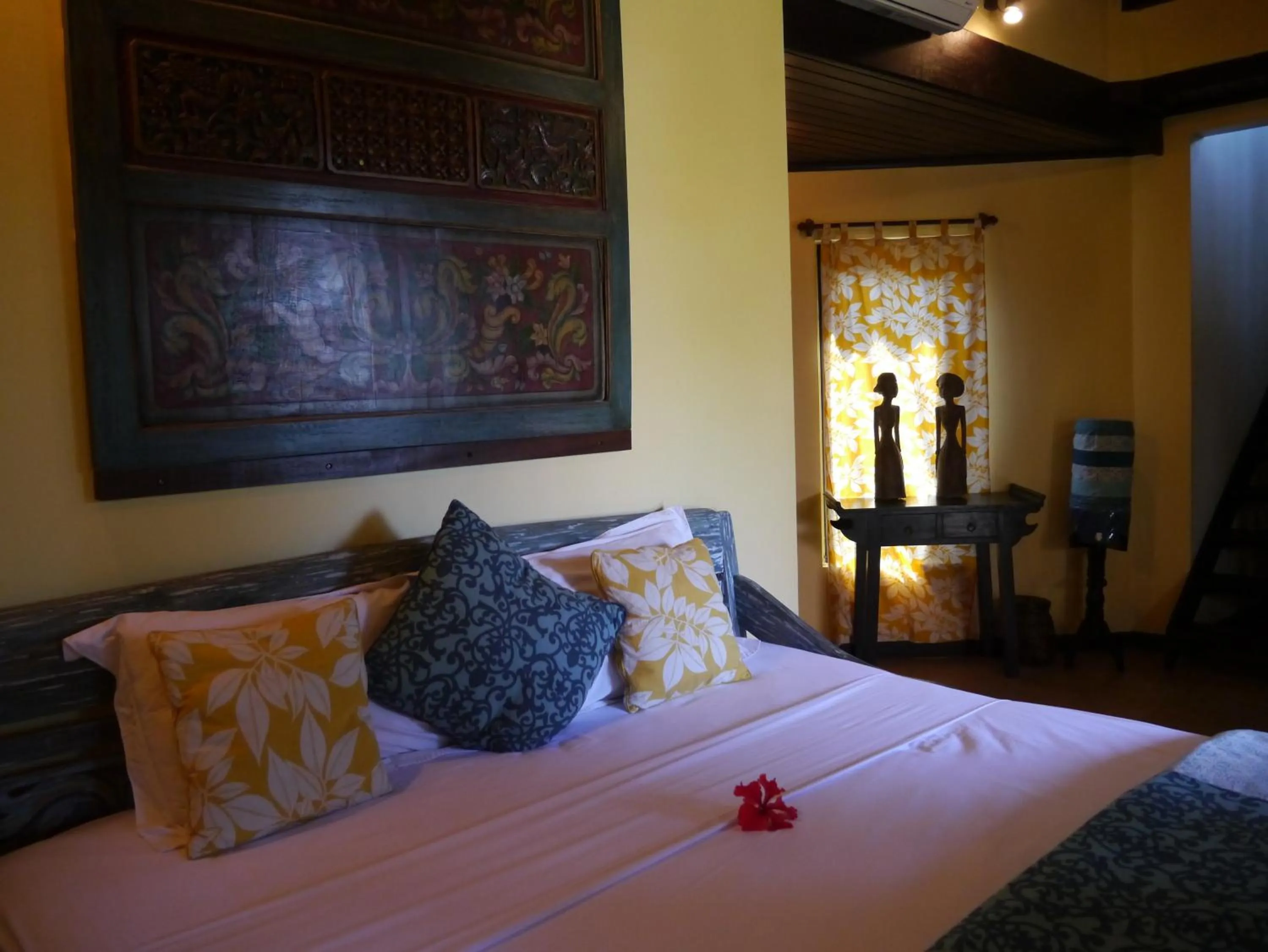 Bed in Life in Amed Beach Hotel