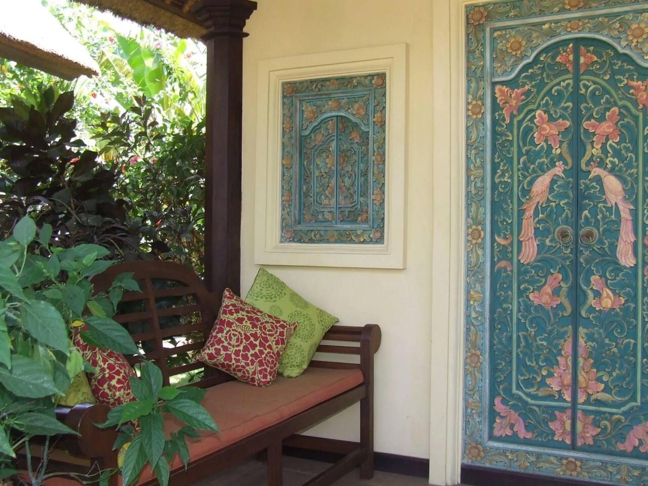 Patio in Life in Amed Beach Hotel