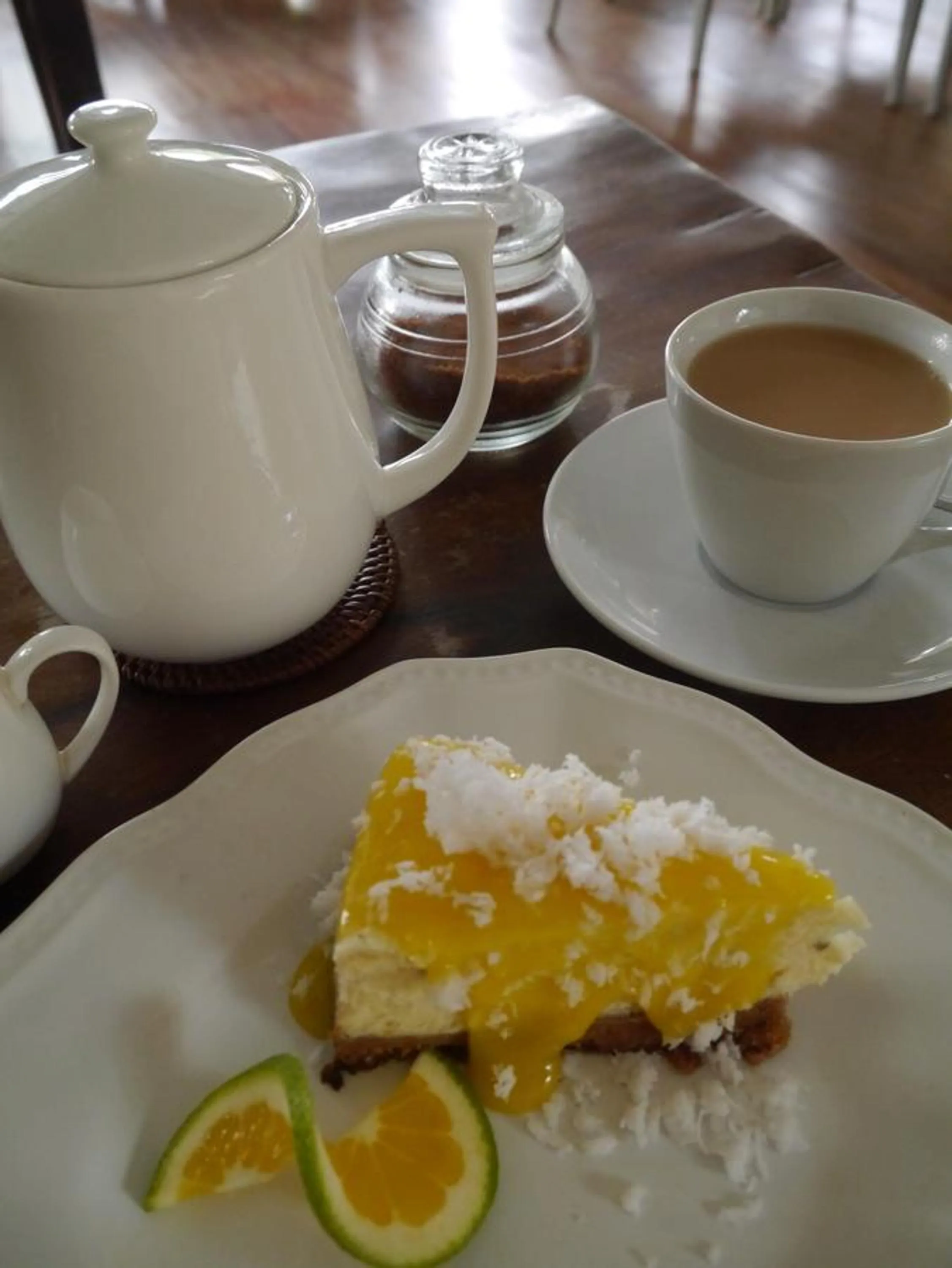 Food and drinks in Life in Amed Beach Hotel