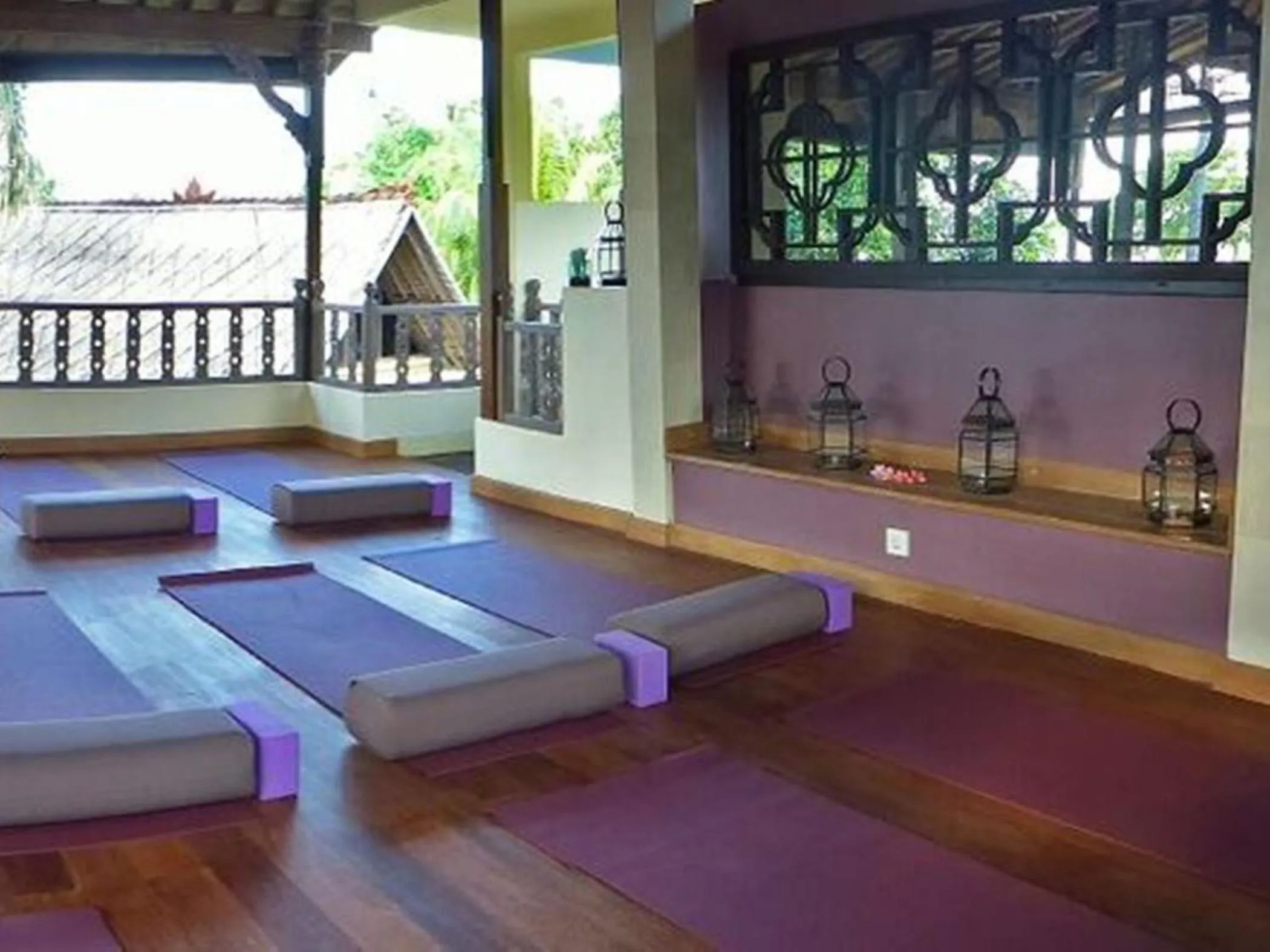 Day, Bed in Life in Amed Beach Hotel