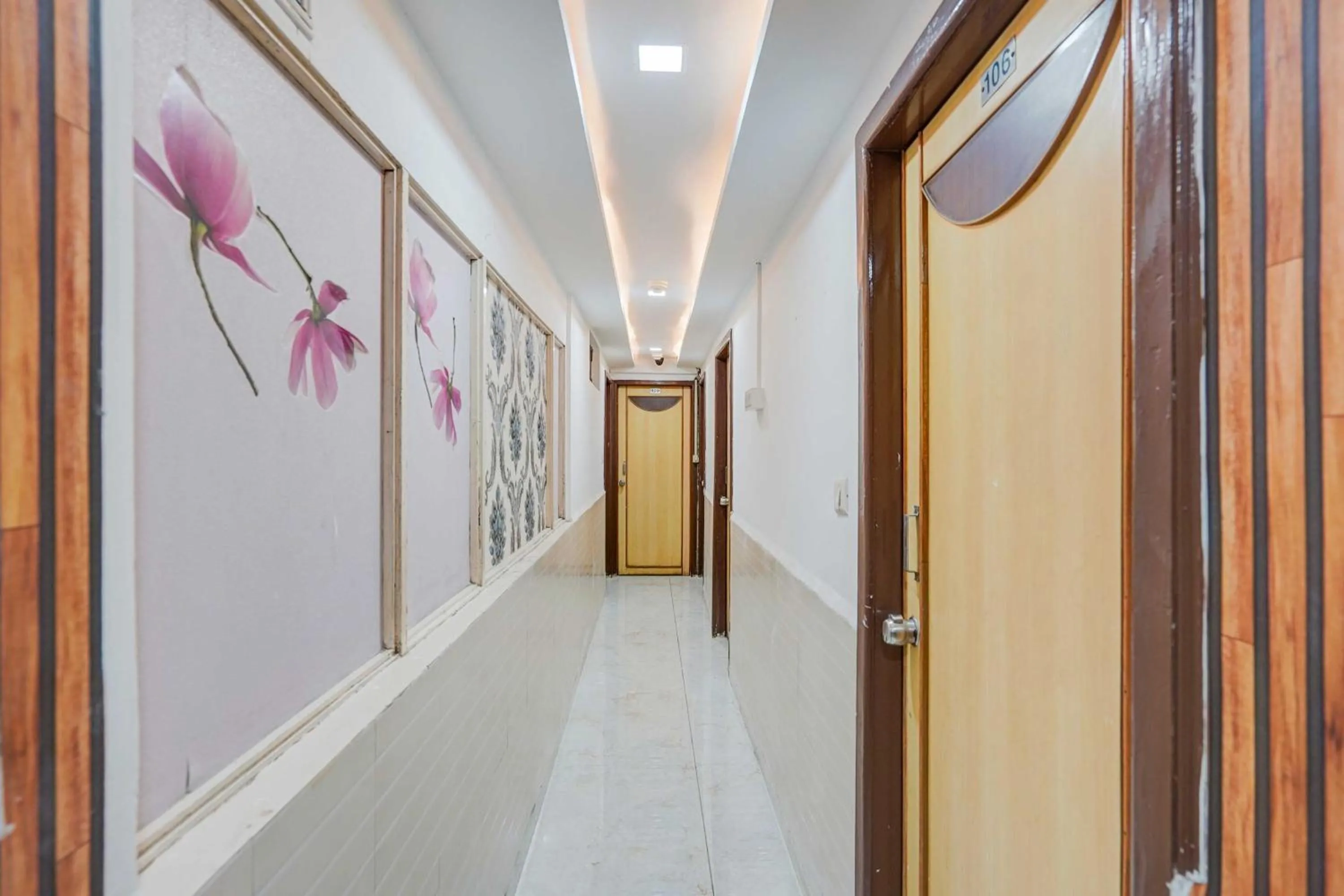 Lobby or reception in Hotel O Maninagar Railway Station