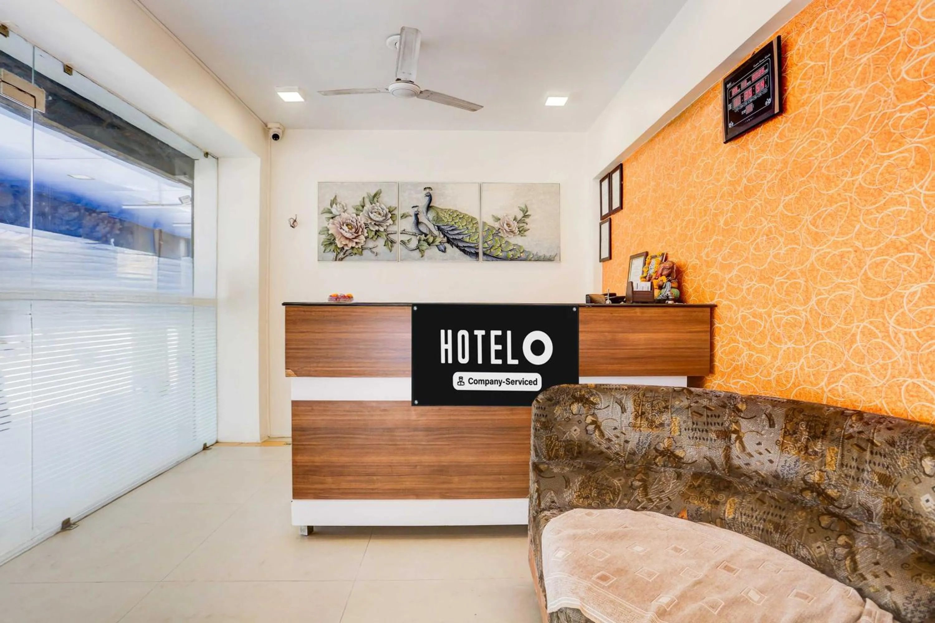 Hotel O Ambawadi Bus Terminal Near Ahmedabad Airport