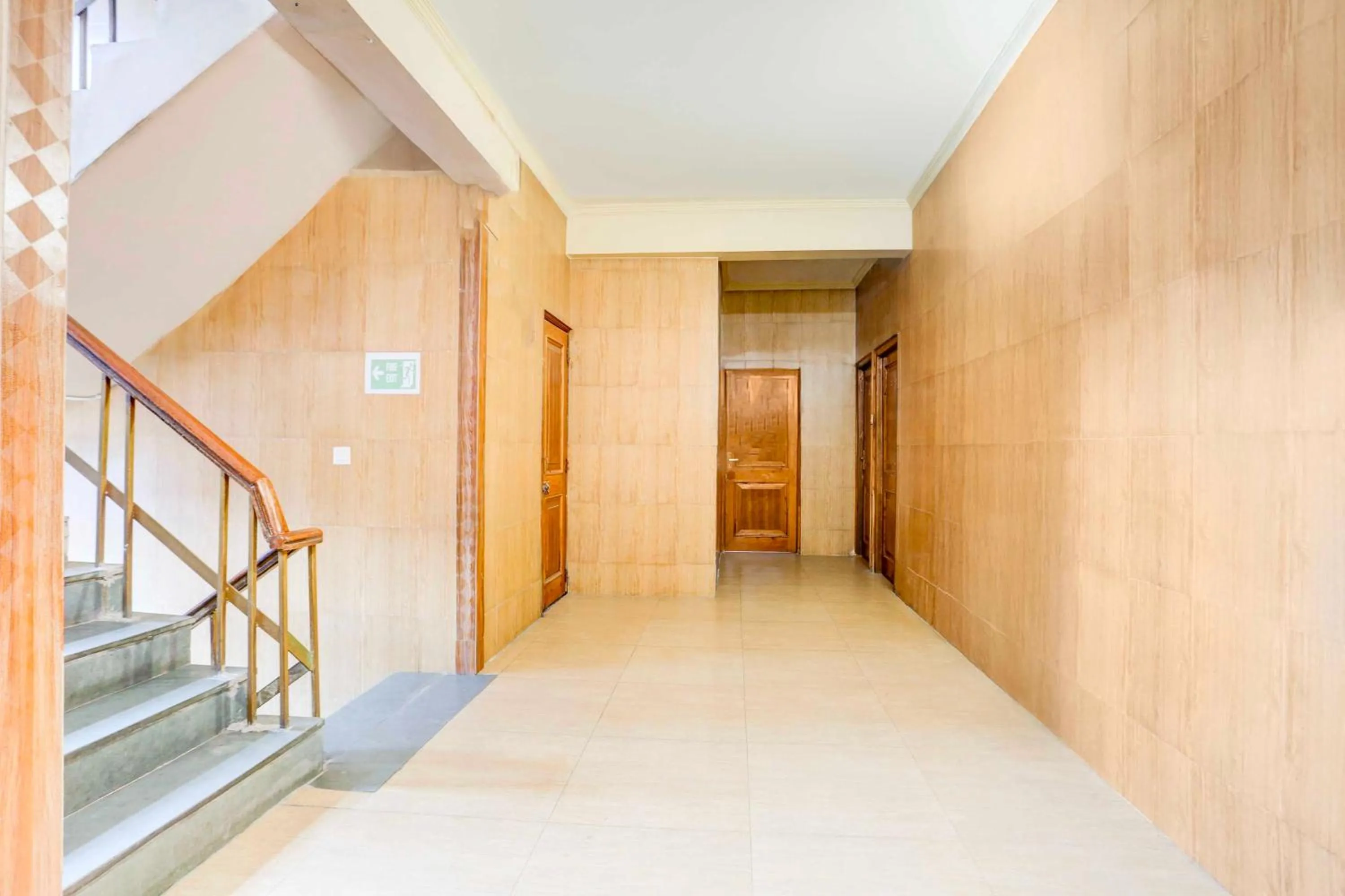 Lobby or reception in Hotel O Manali Near Hadimba Temple