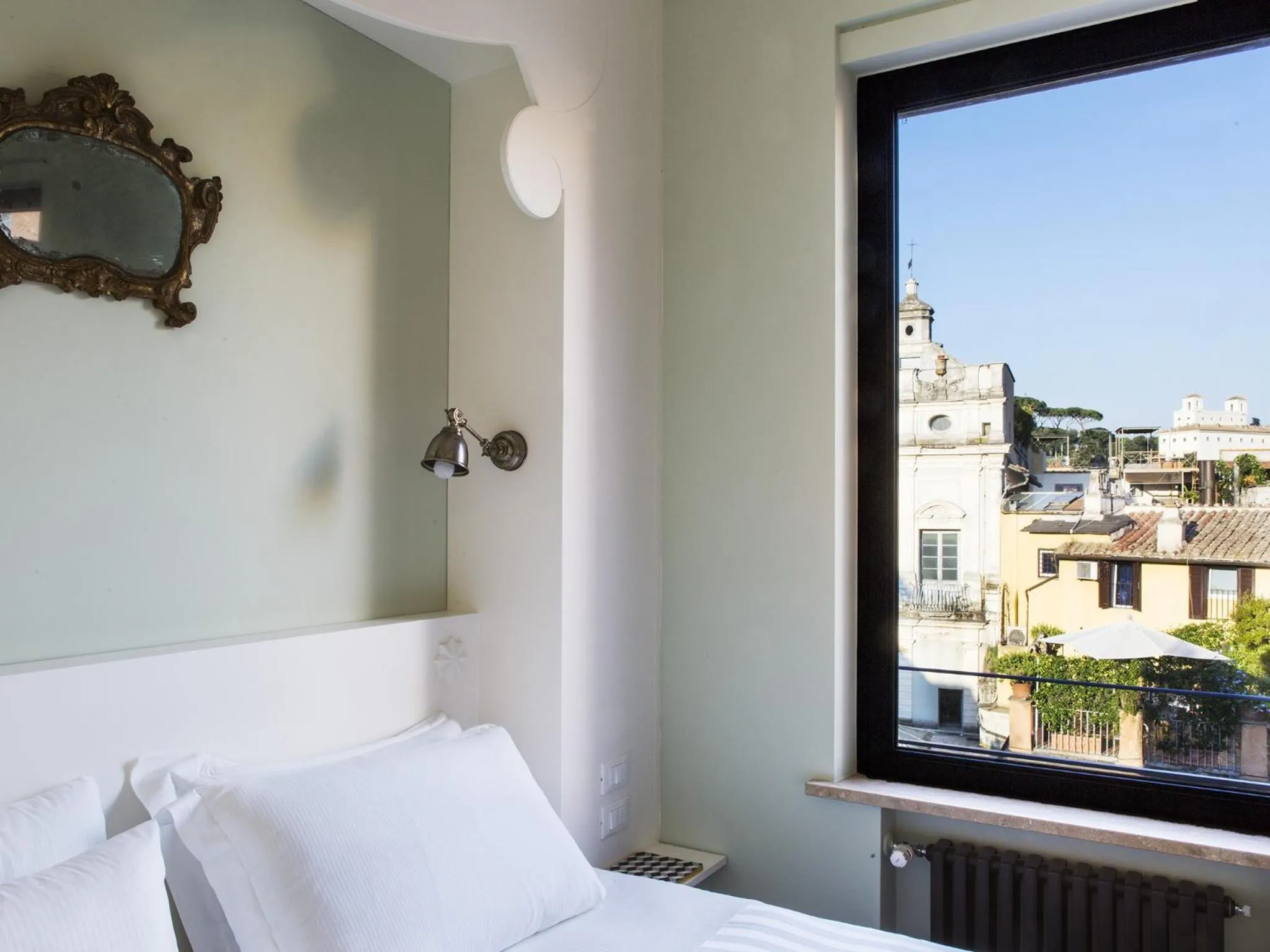 Day, Bed in Rarity Suites