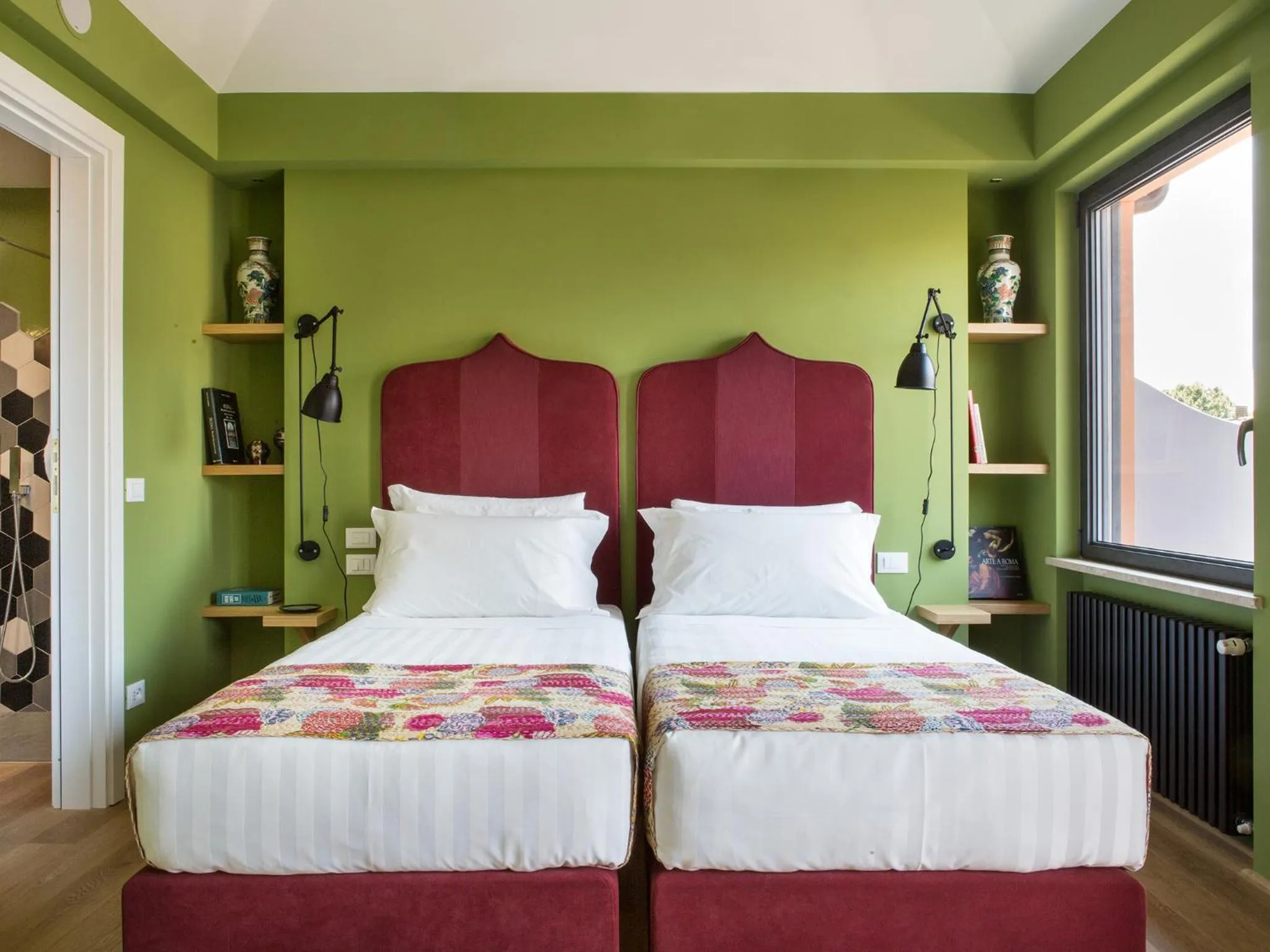 Day, Bed in Rarity Suites