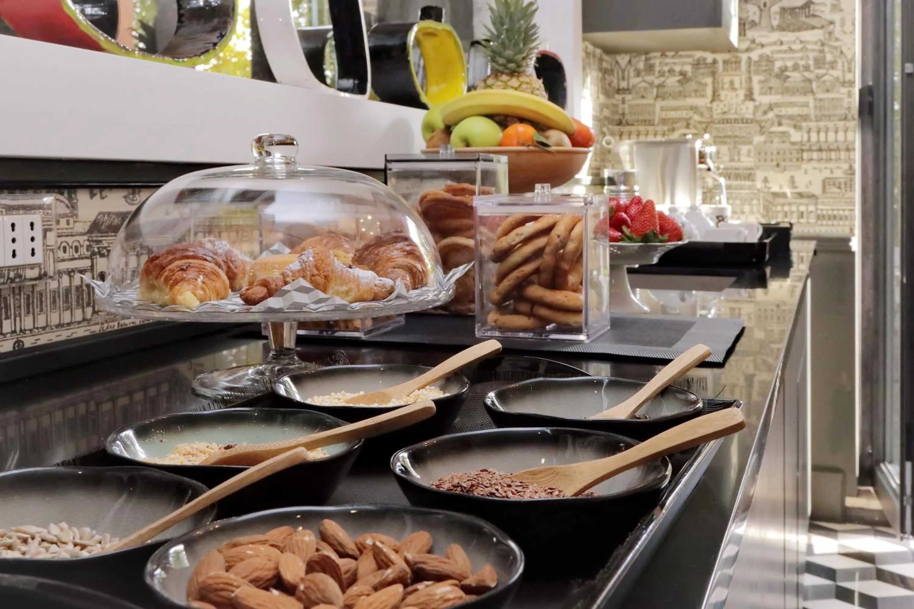 Breakfast in Rarity Suites