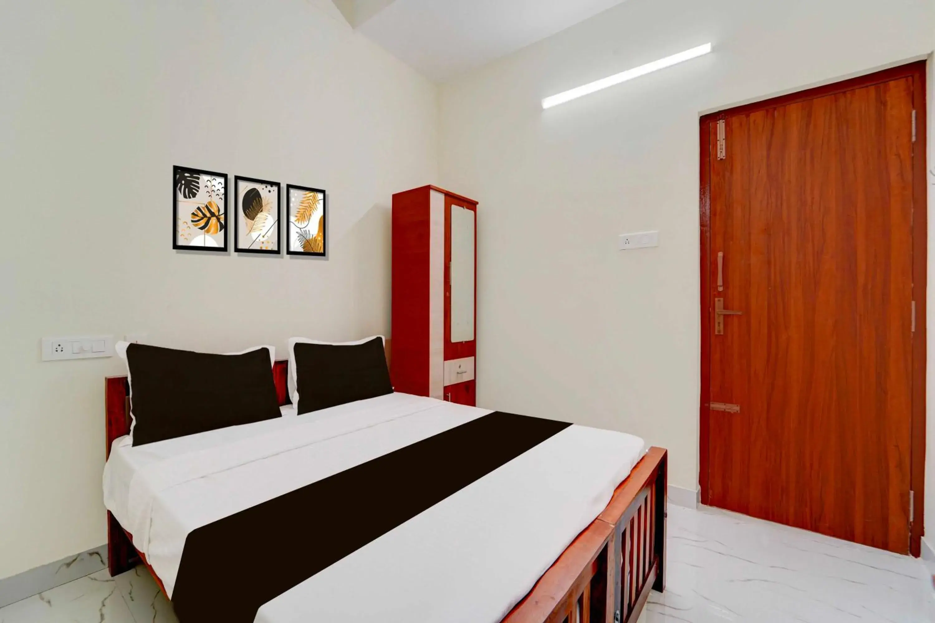 Classic Triple Room - single occupancy in Hotel O Coimbatore Peelamedu Railway Station Classic Triple Room - single occupancy in Hotel O Coimbatore Peelamedu Railway Station