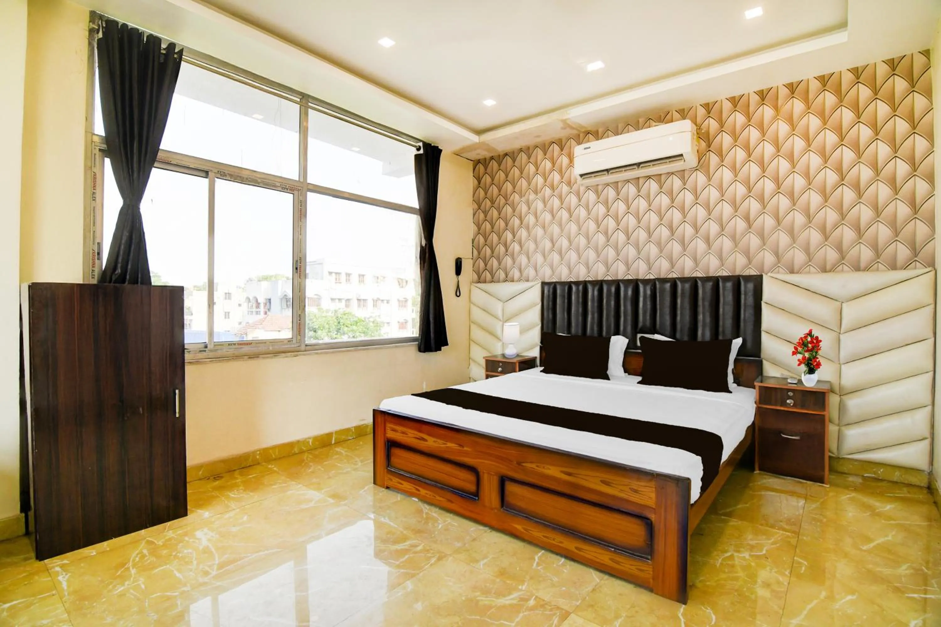 Bedroom, Bed in Hotel O Kolkata Padmapukur Lake