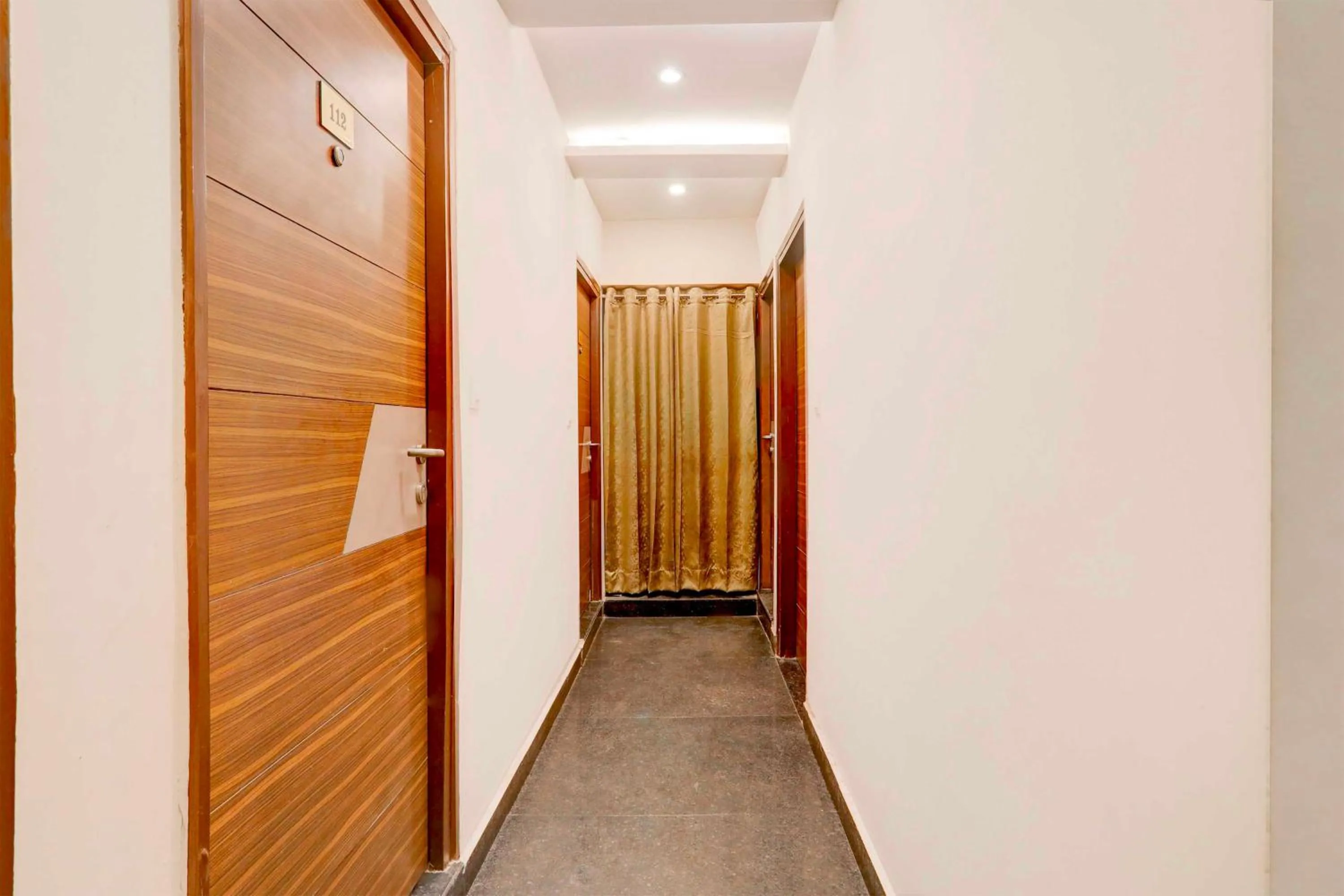 Hotel O Jiwaji Chowk Lashkar