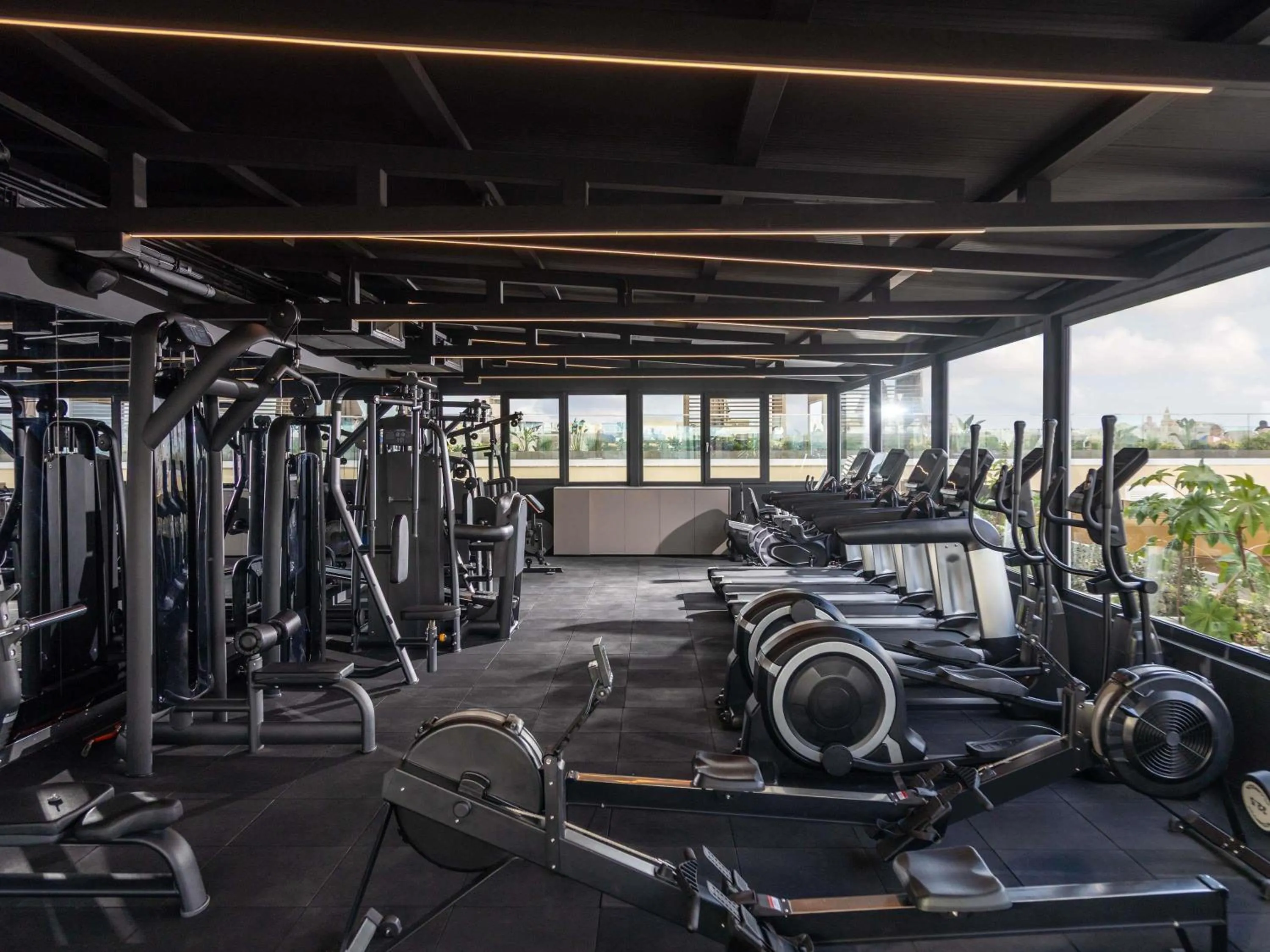 Fitness centre/facilities in Novotel Malta Sliema