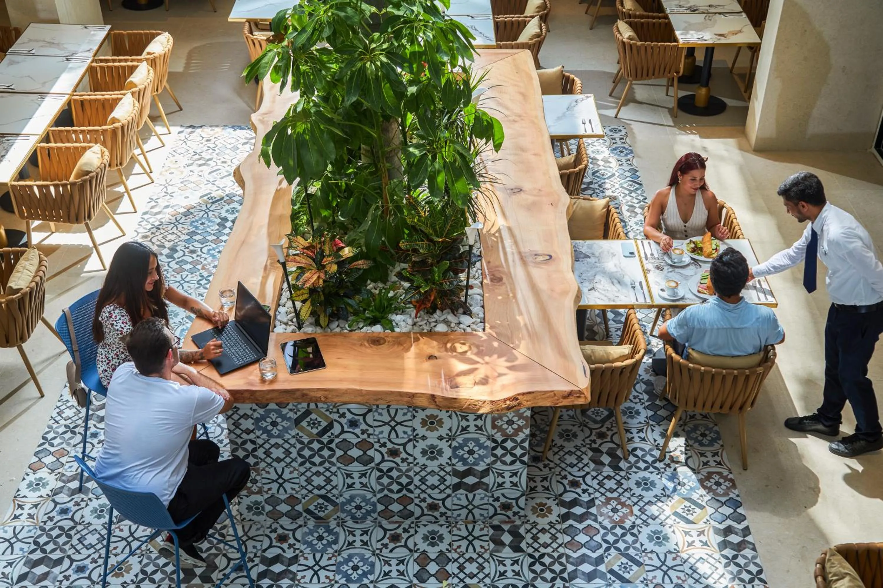 Restaurant/places to eat in Novotel Malta Sliema