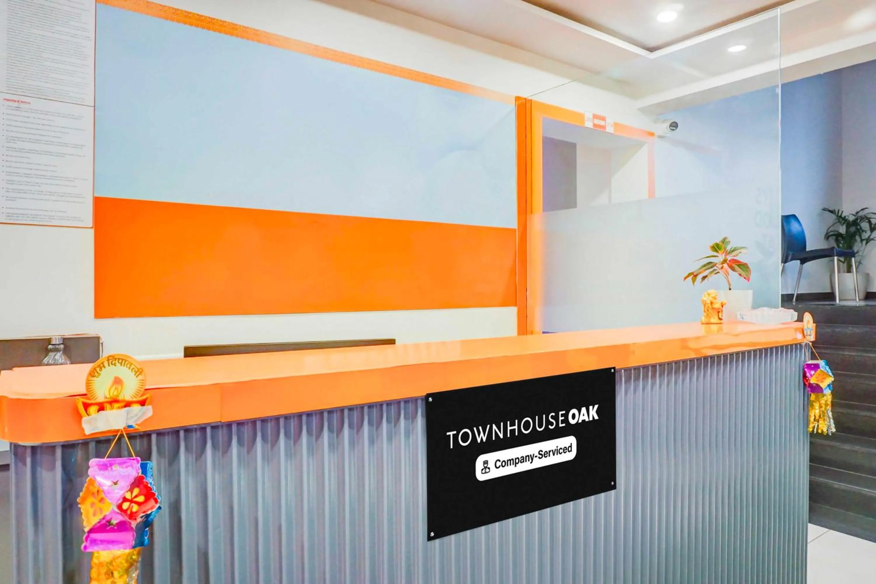 Lobby or reception in Townhouse Oak Hadapsar Sahyadri Hospital