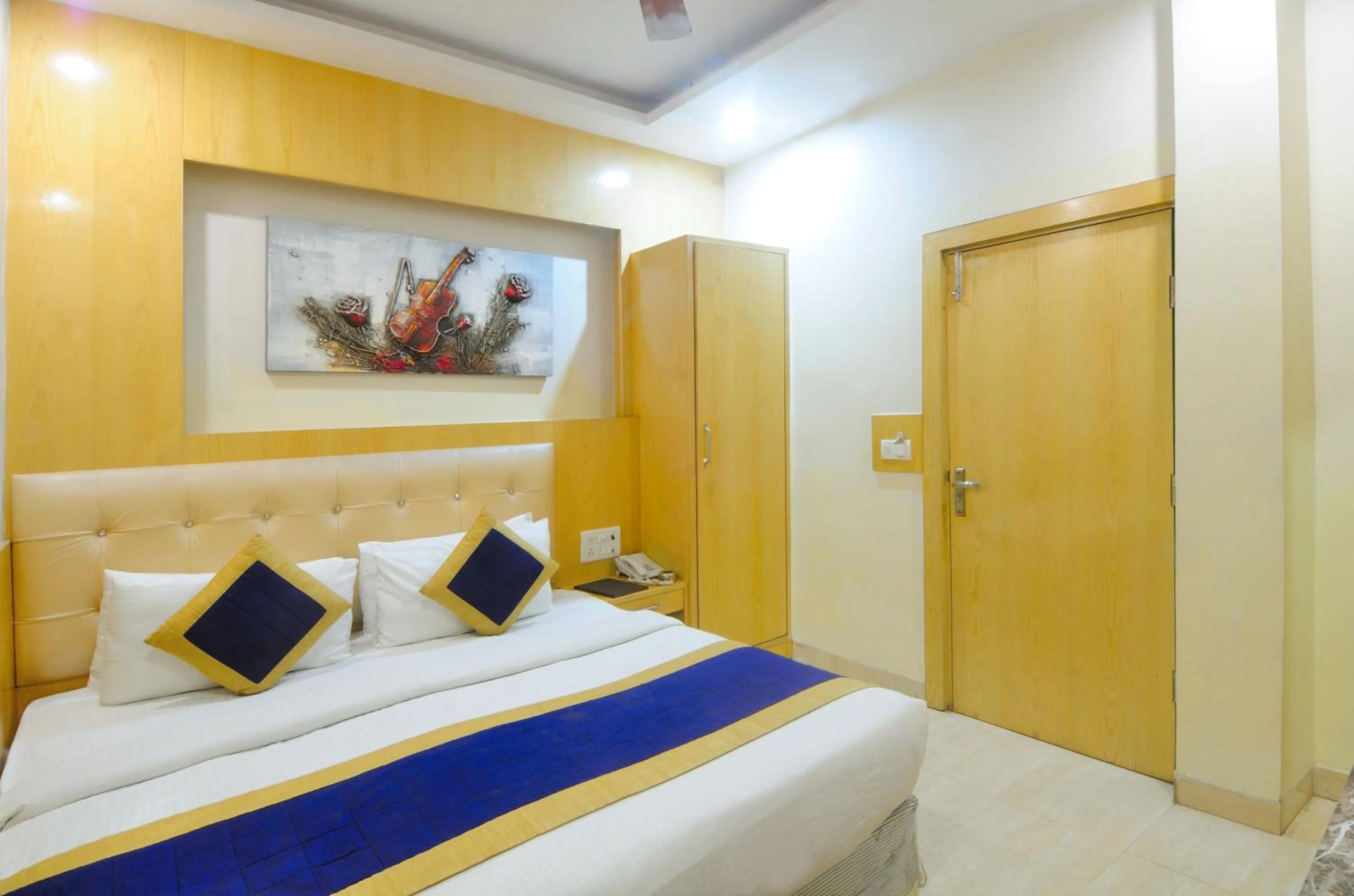 Bed in Hotel Prince Palace Deluxe - New Delhi