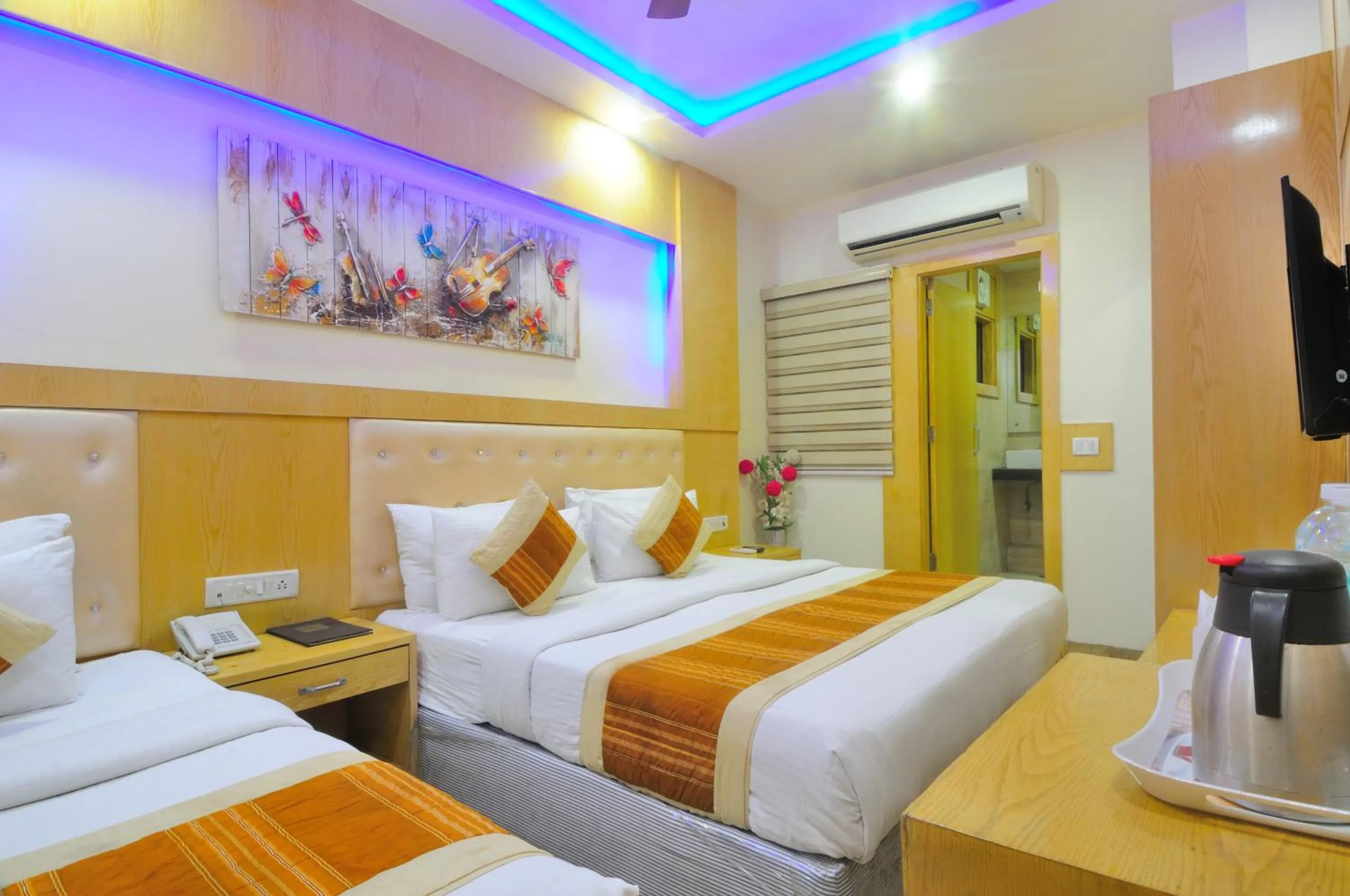 Bedroom, Bed in Hotel Prince Palace Deluxe - New Delhi