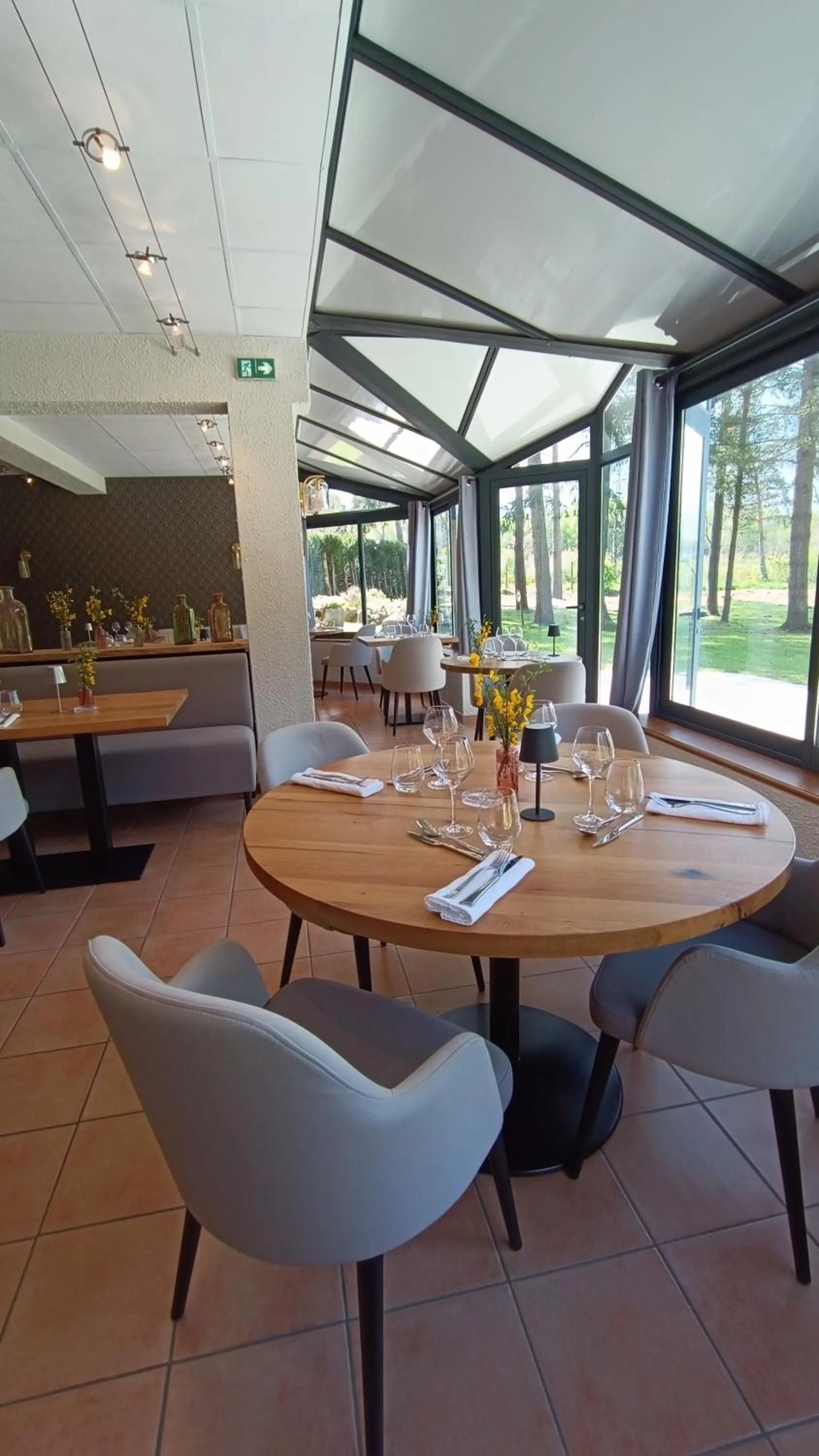 Restaurant/places to eat in Hôtel Restaurant Logis La Méridienne