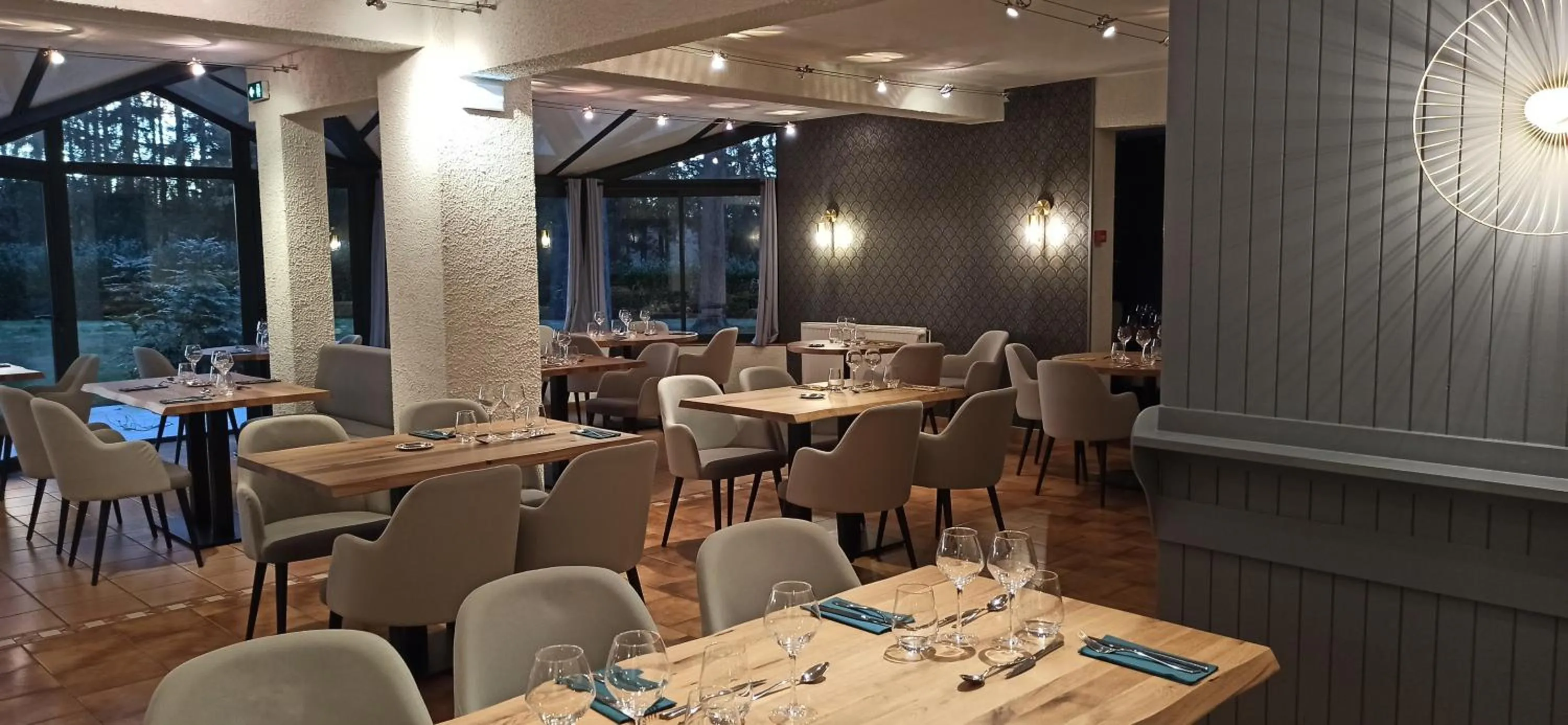 Restaurant/places to eat in Hôtel Restaurant Logis La Méridienne