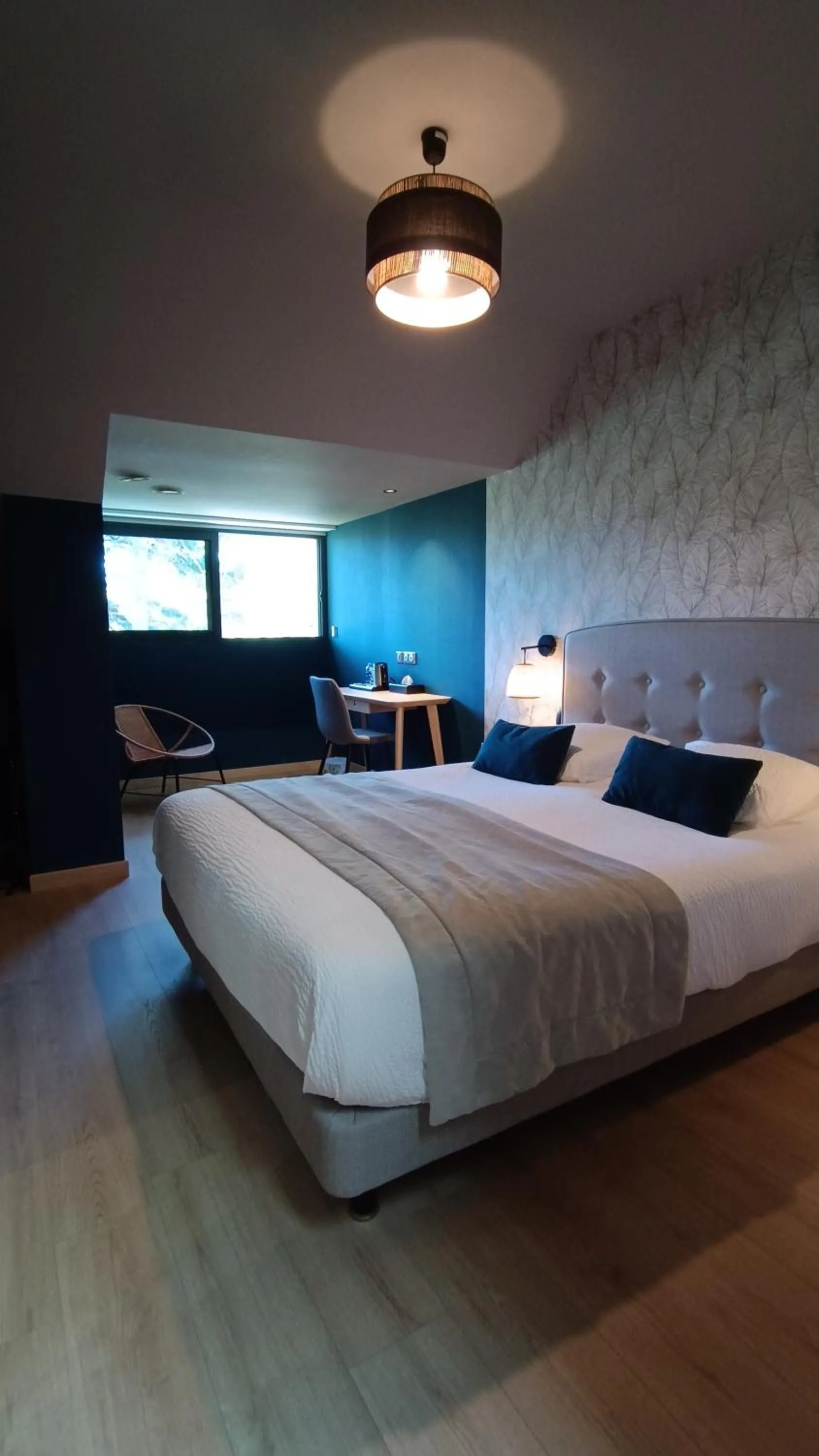 Photo of the whole room, Bed in Hôtel Restaurant Logis La Méridienne