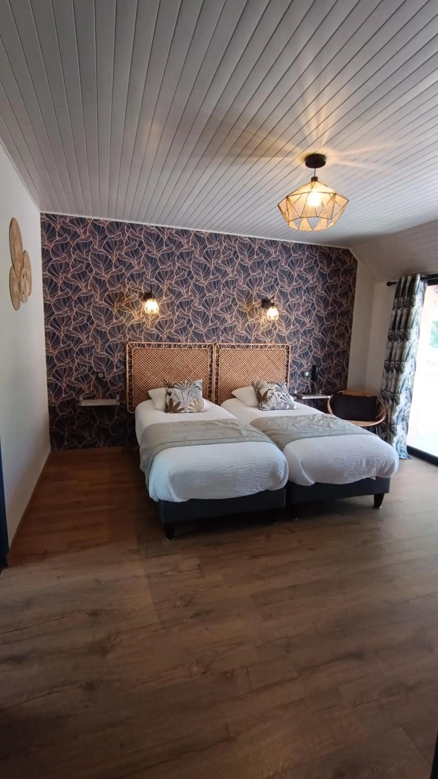 Superior Twin Room in Hôtel Restaurant Logis La Méridienne Superior Twin Room in Hôtel Restaurant Logis La Méridienne