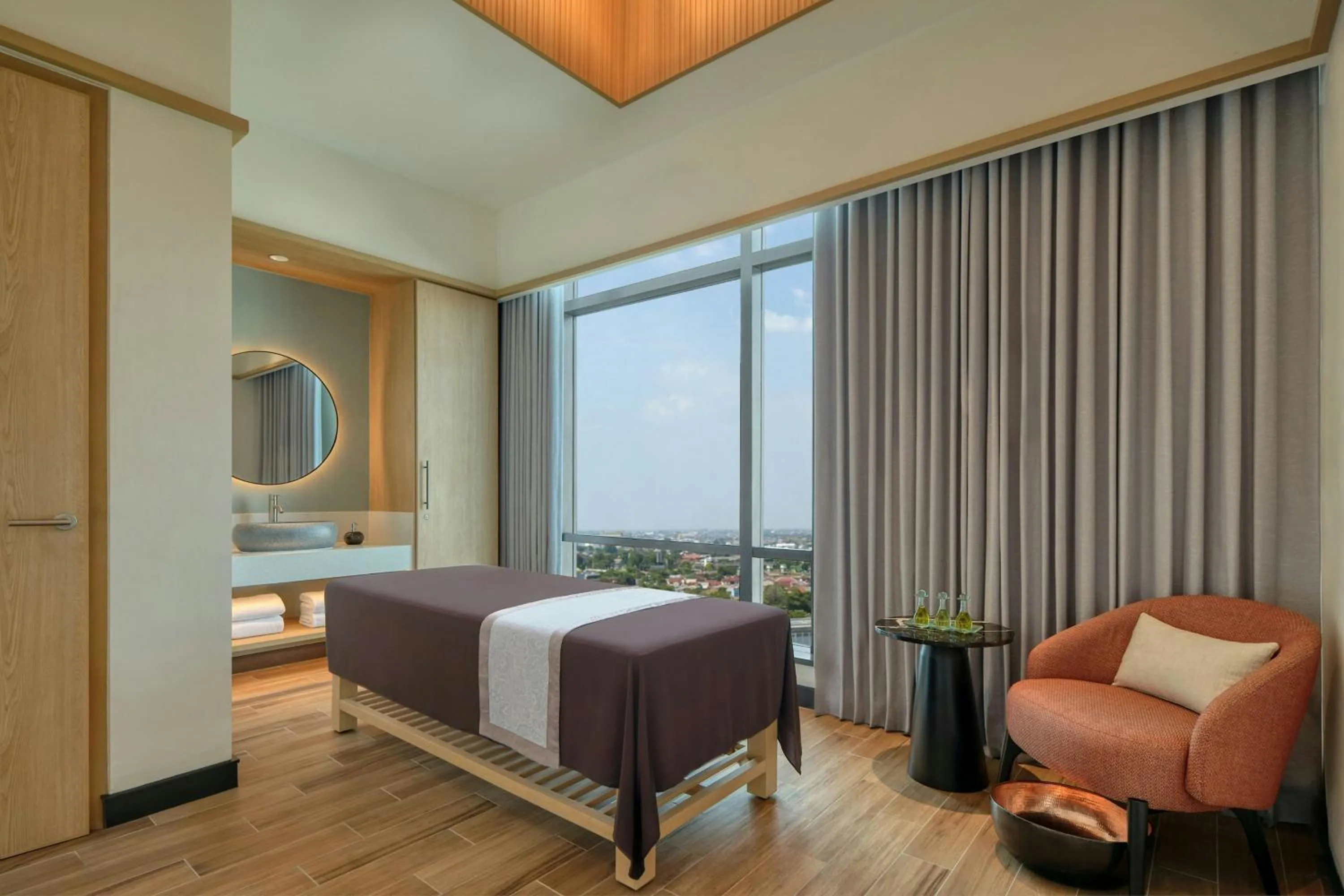 Spa and wellness centre/facilities, Bed in Four Points by Sheraton Bekasi