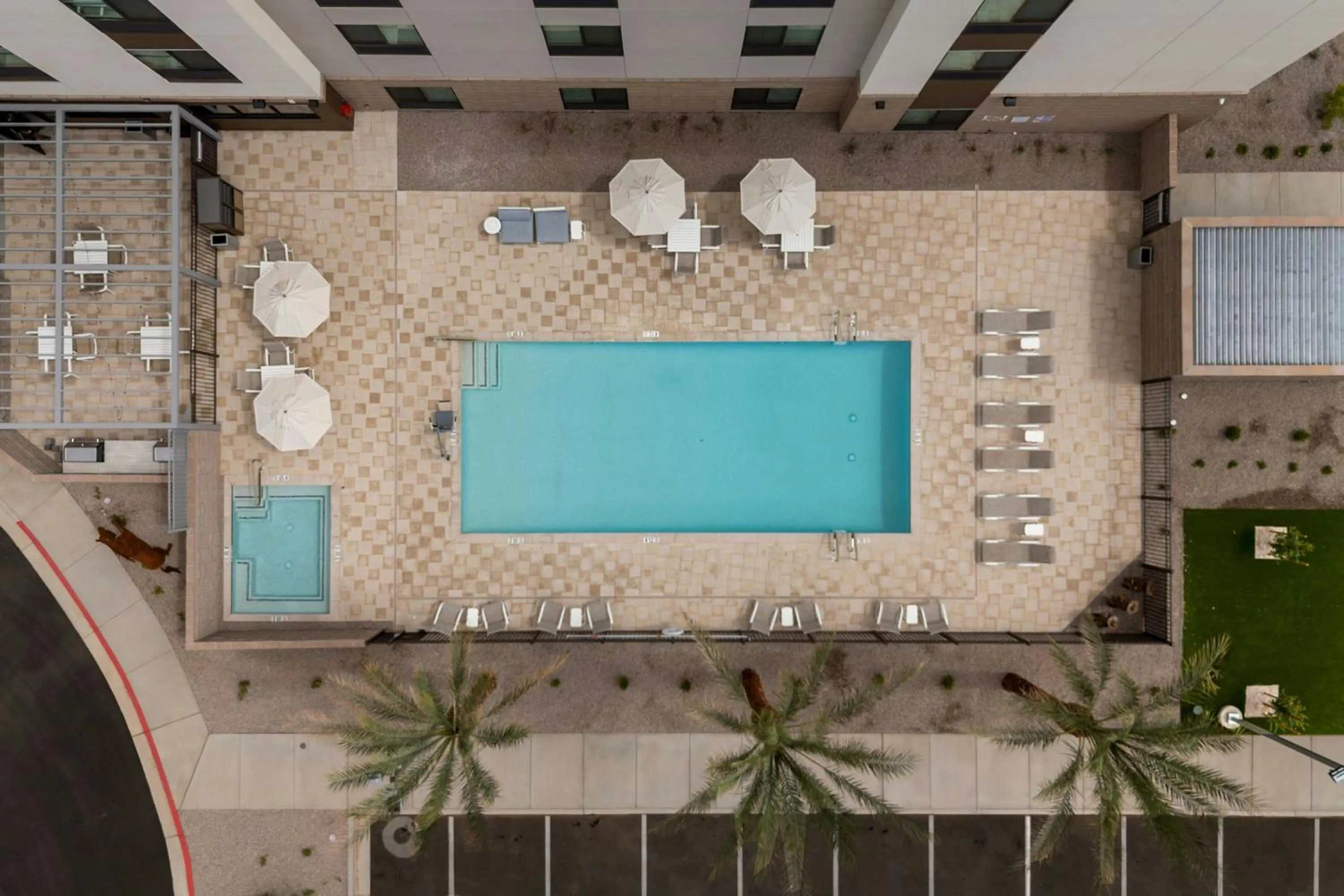 Swimming pool in Fairfield Inn & Suites Surprise Prasada