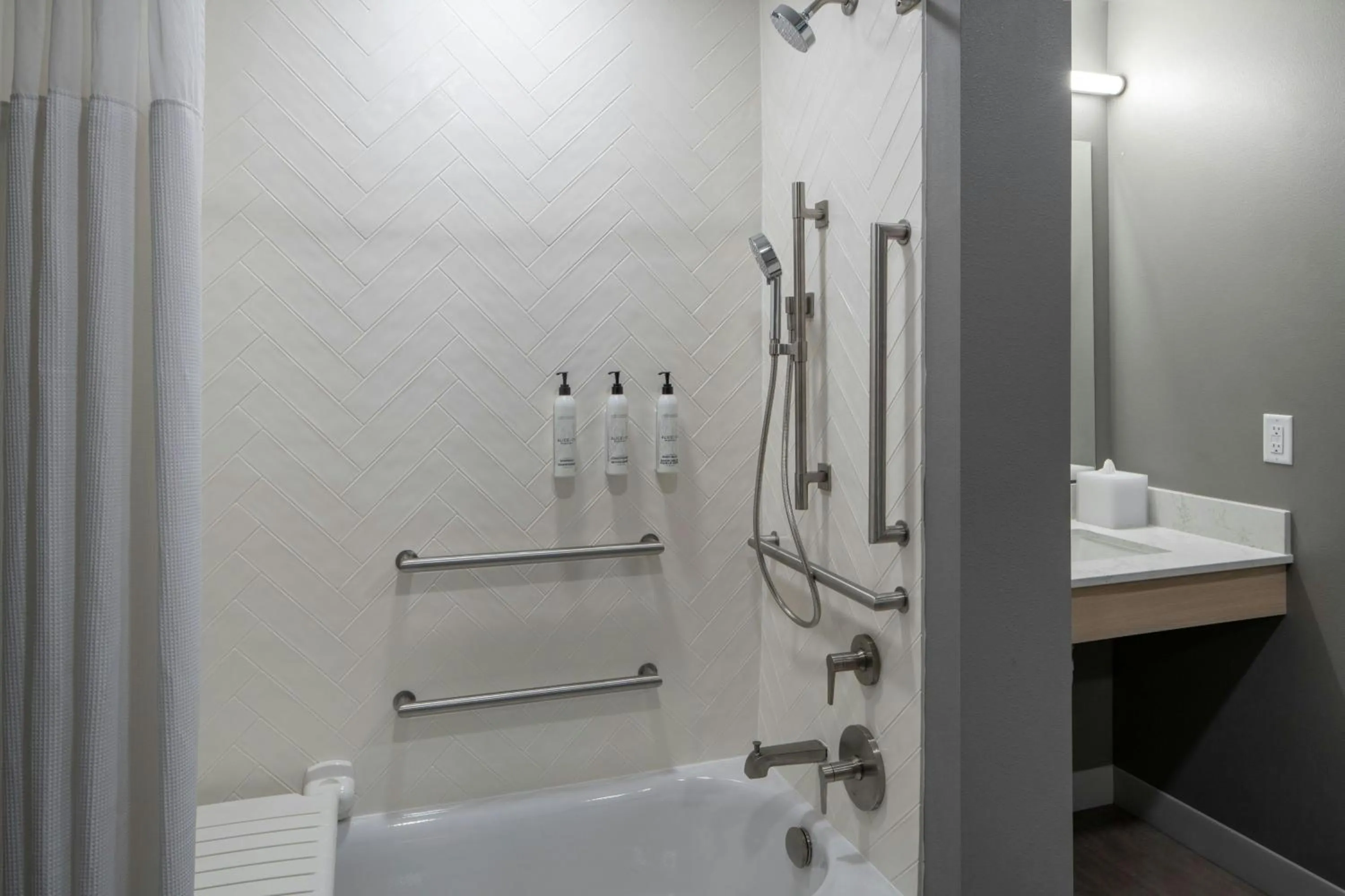 Bathroom in TownePlace Suites Surprise Prasada