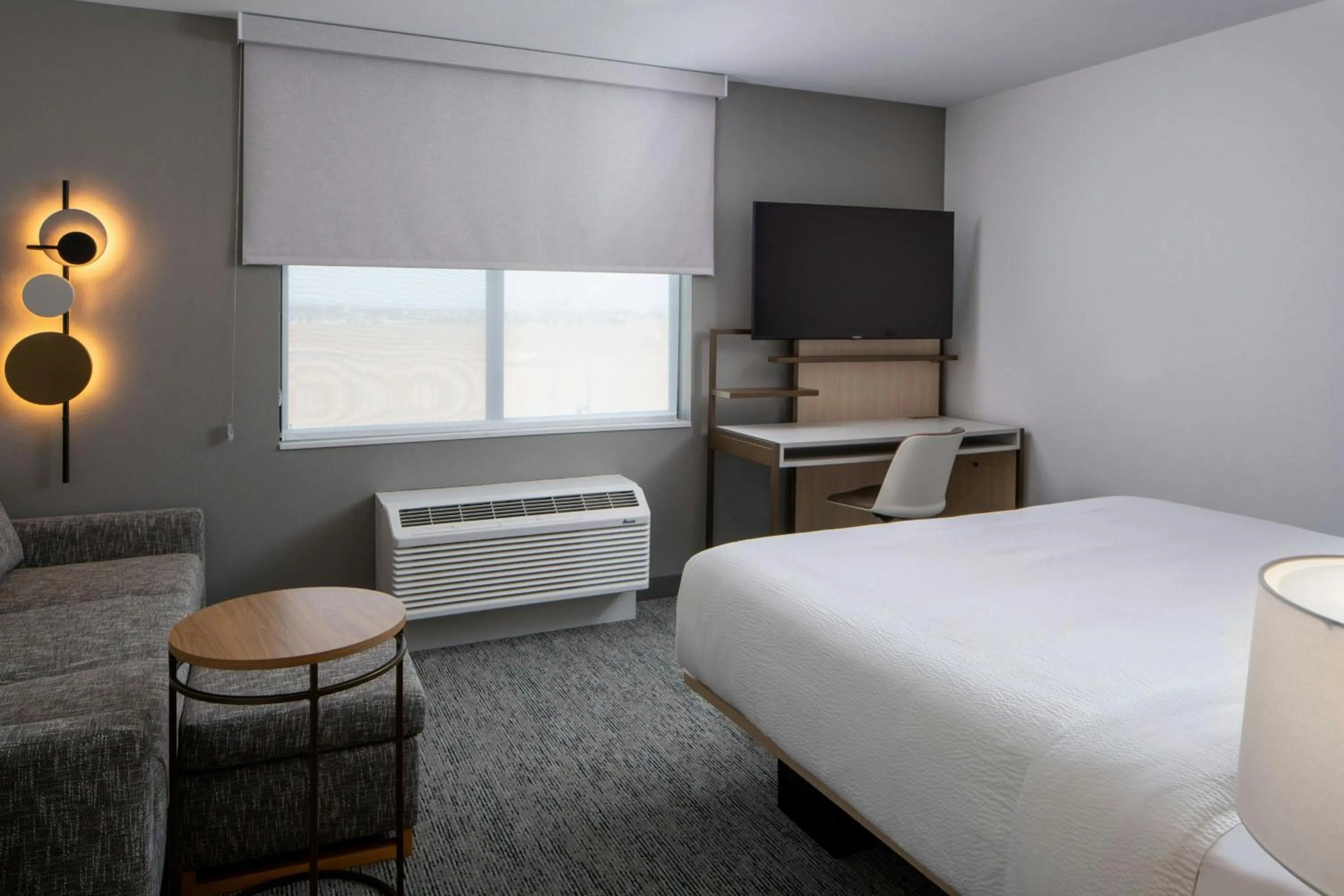 Photo of the whole room, Bed in TownePlace Suites Surprise Prasada